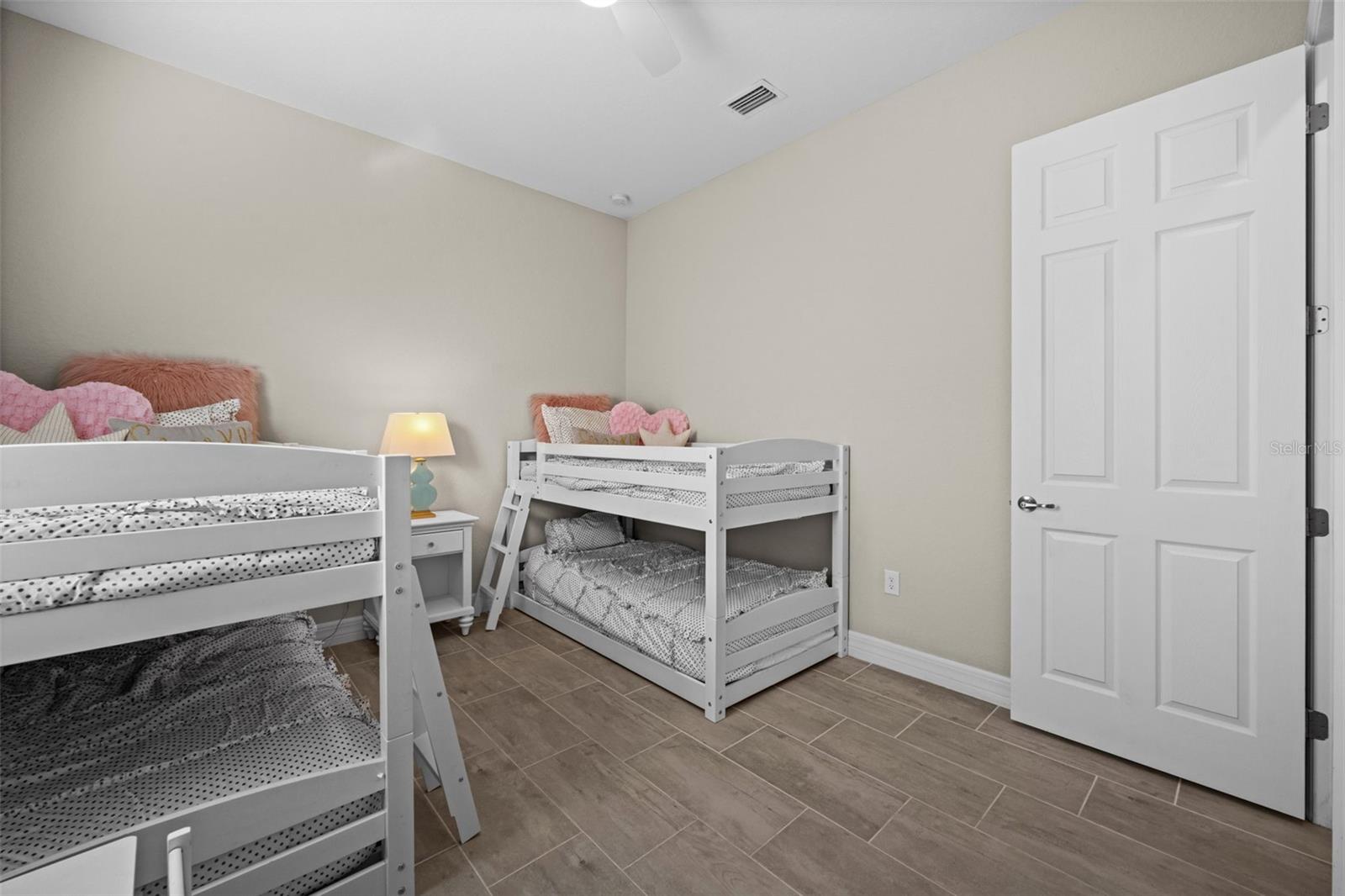 Image 26 of 43 For 15400 Spanish Point Drive