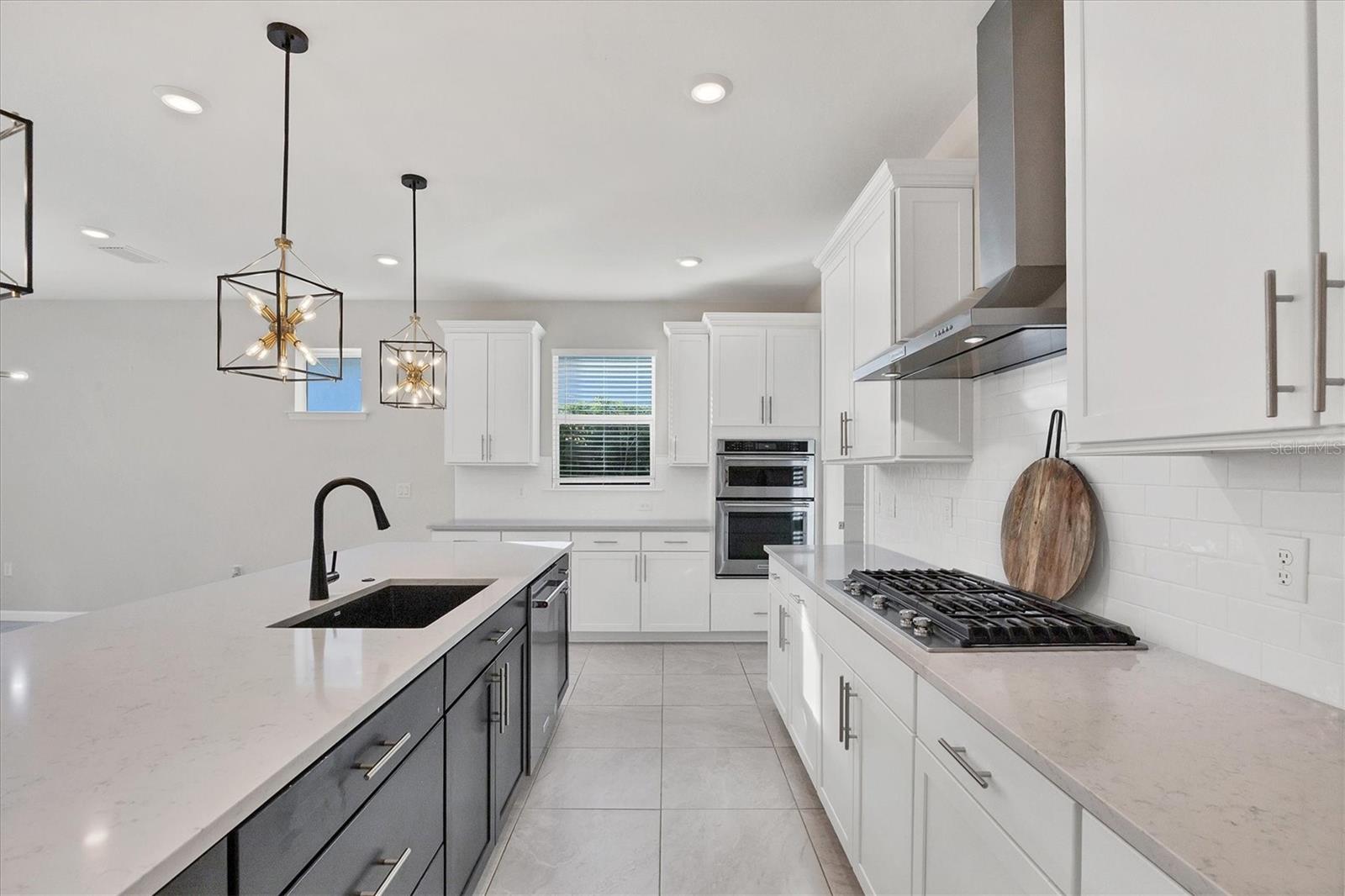 Image 10 of 46 For 26000 Seastone Drive