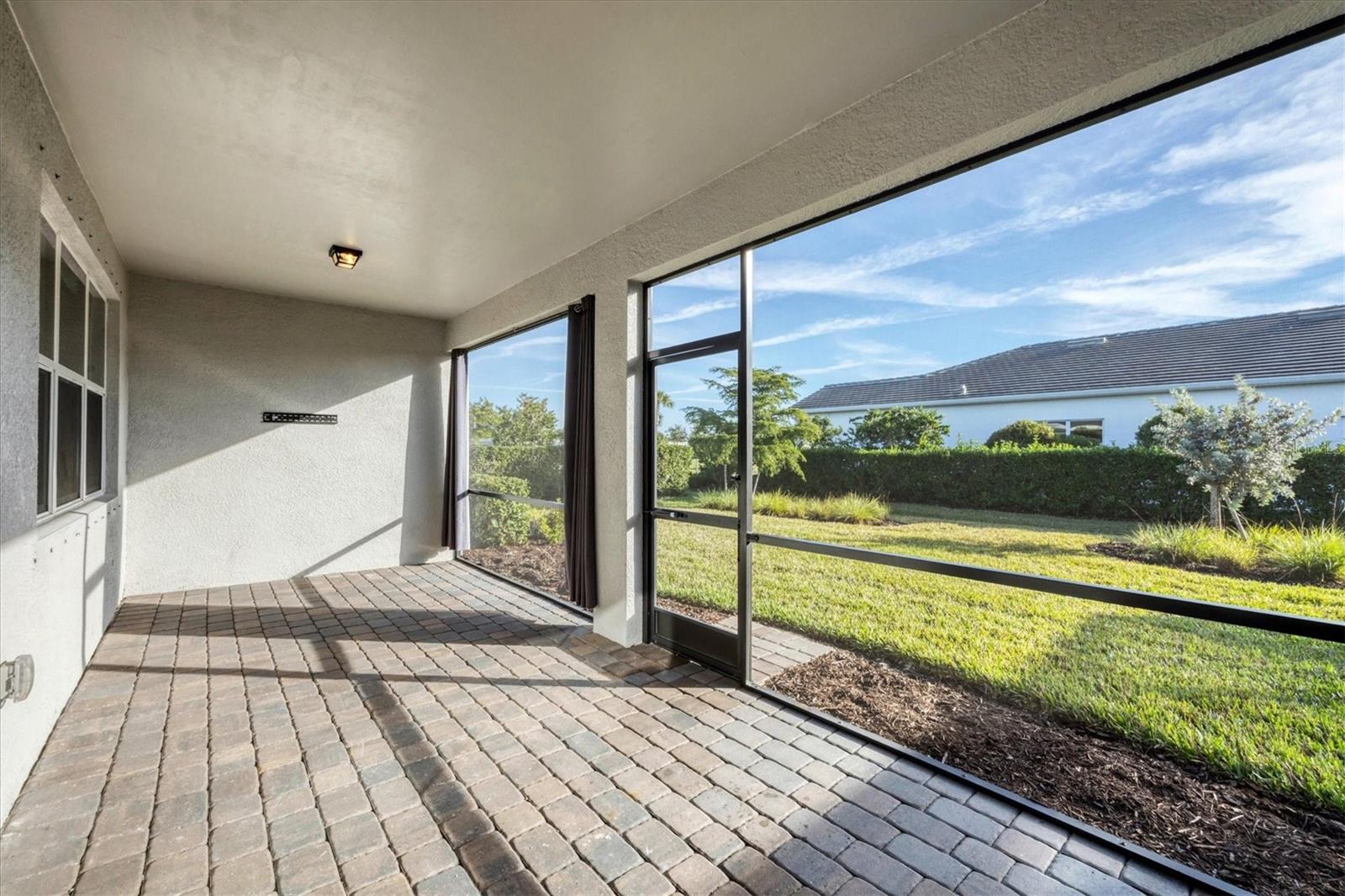 Image 24 of 46 For 26000 Seastone Drive