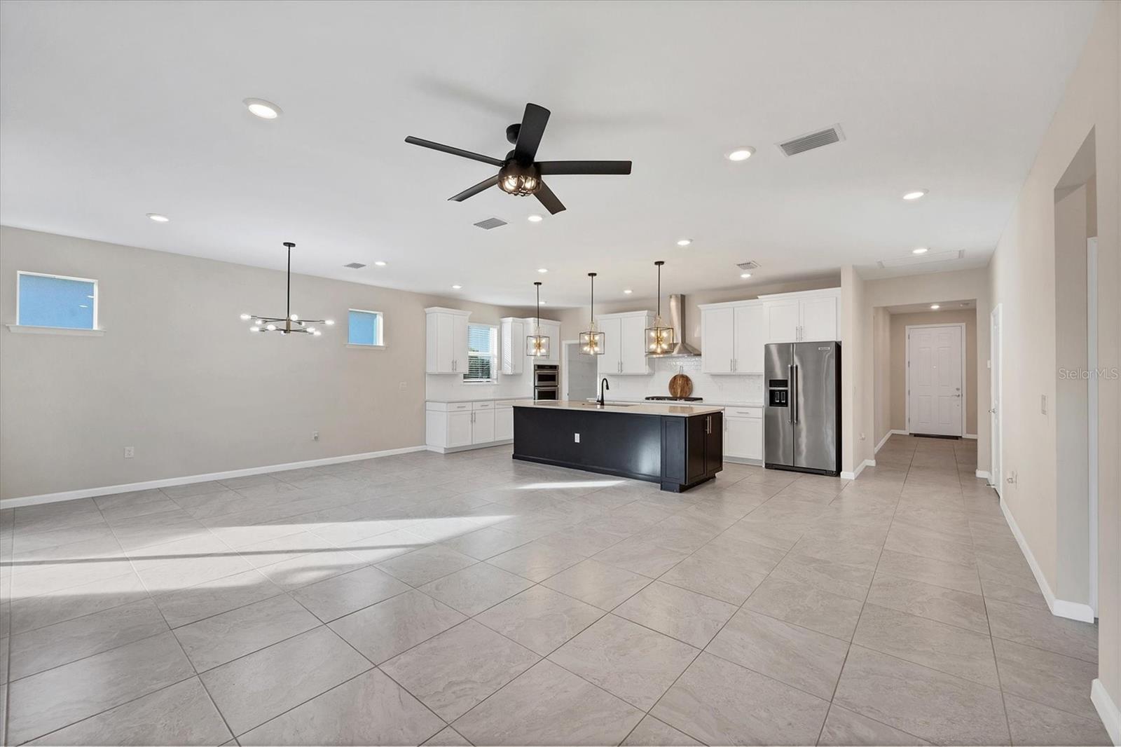 Image 8 of 46 For 26000 Seastone Drive