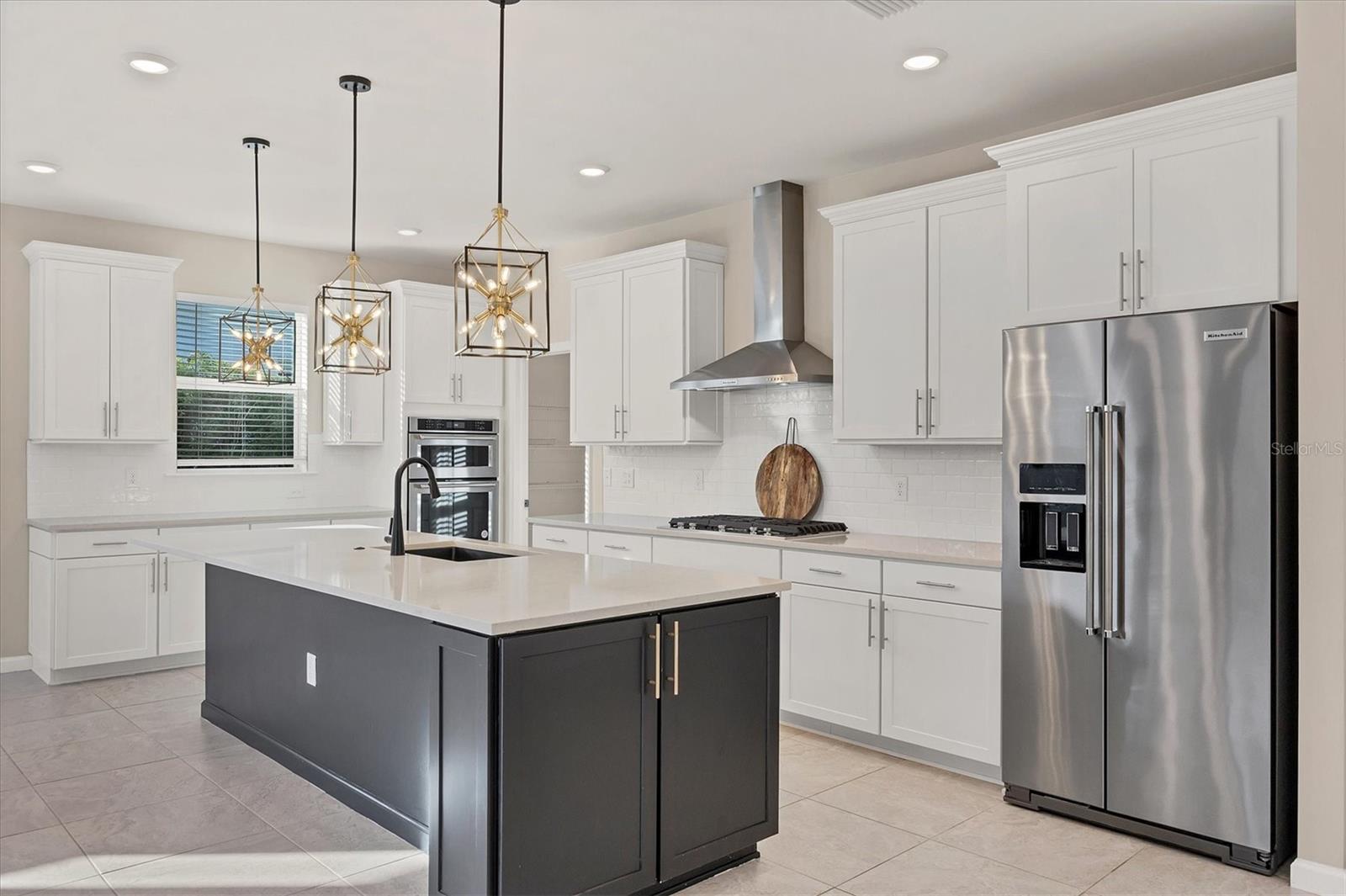 Image 9 of 46 For 26000 Seastone Drive