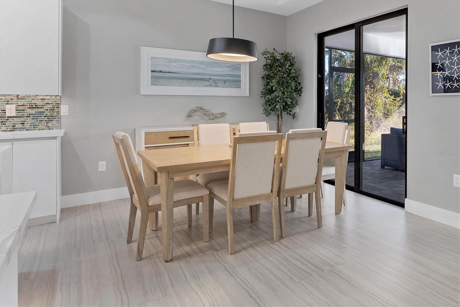 Image 12 of 52 For 115 Green Pine Park