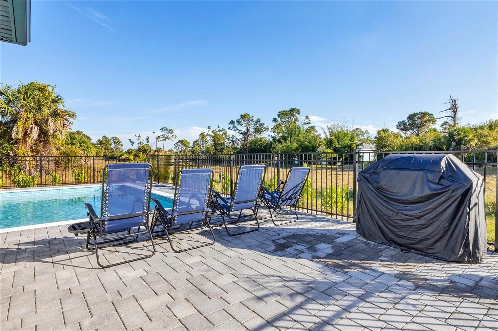 Image 36 of 52 For 115 Green Pine Park