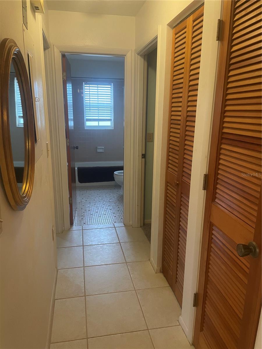 Image 13 of 20 For 1531 Placida Road 201