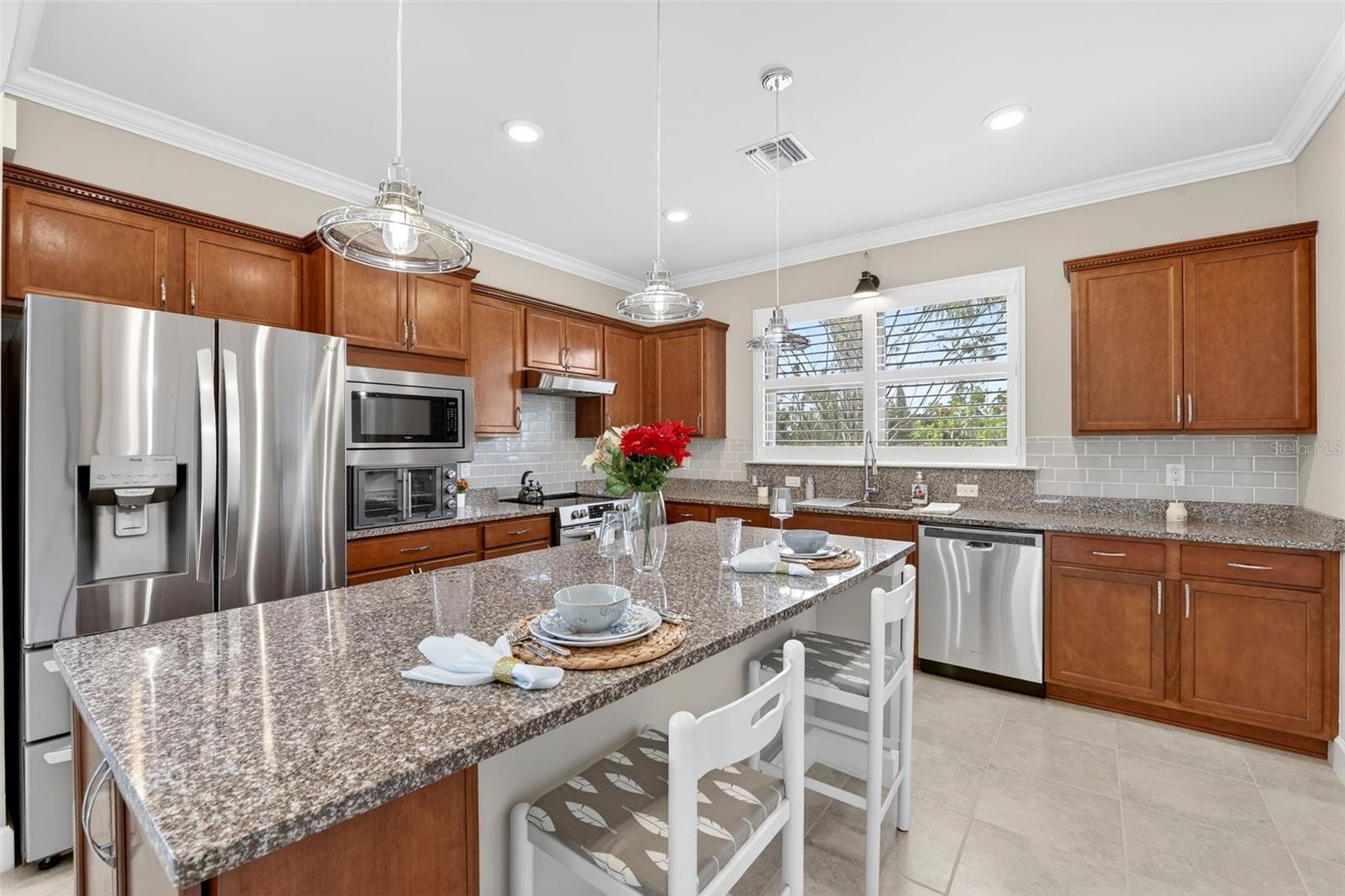 Image 12 of 63 For 2525 Daisy Drive