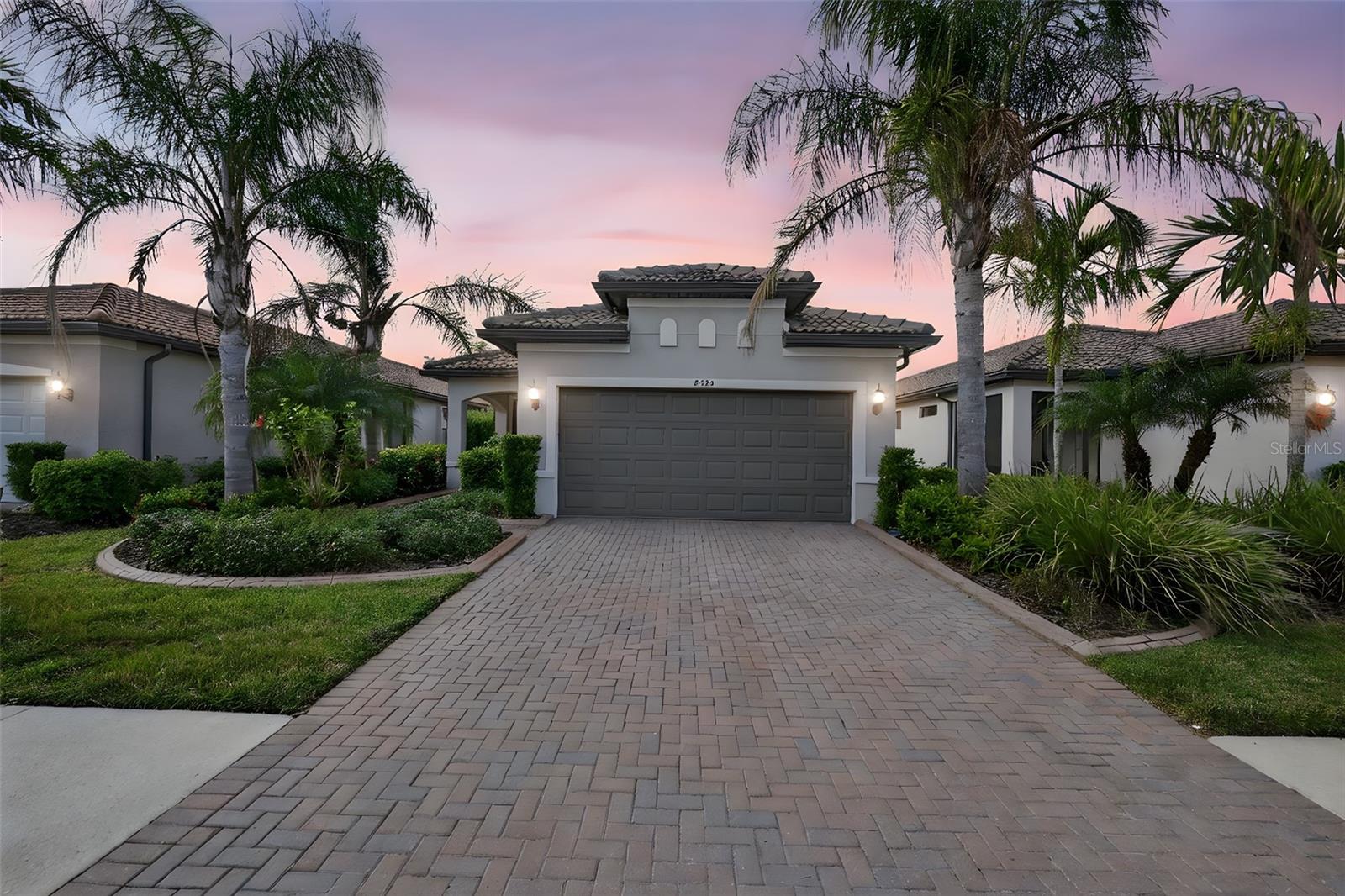 Image 2 of 63 For 2525 Daisy Drive