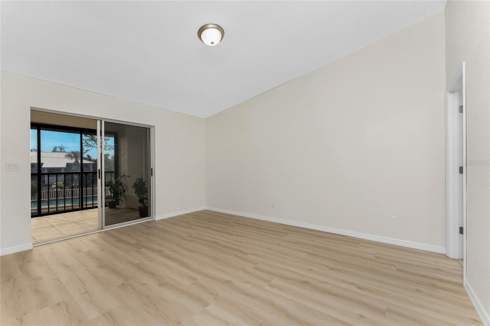 Image 21 of 45 For 6800 Placida Road 228