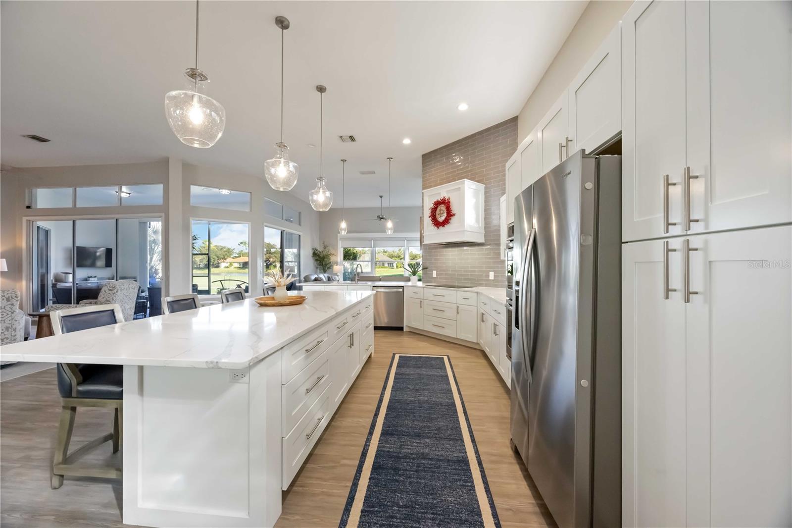 Listing photo id 19 for 534 Cheval Drive