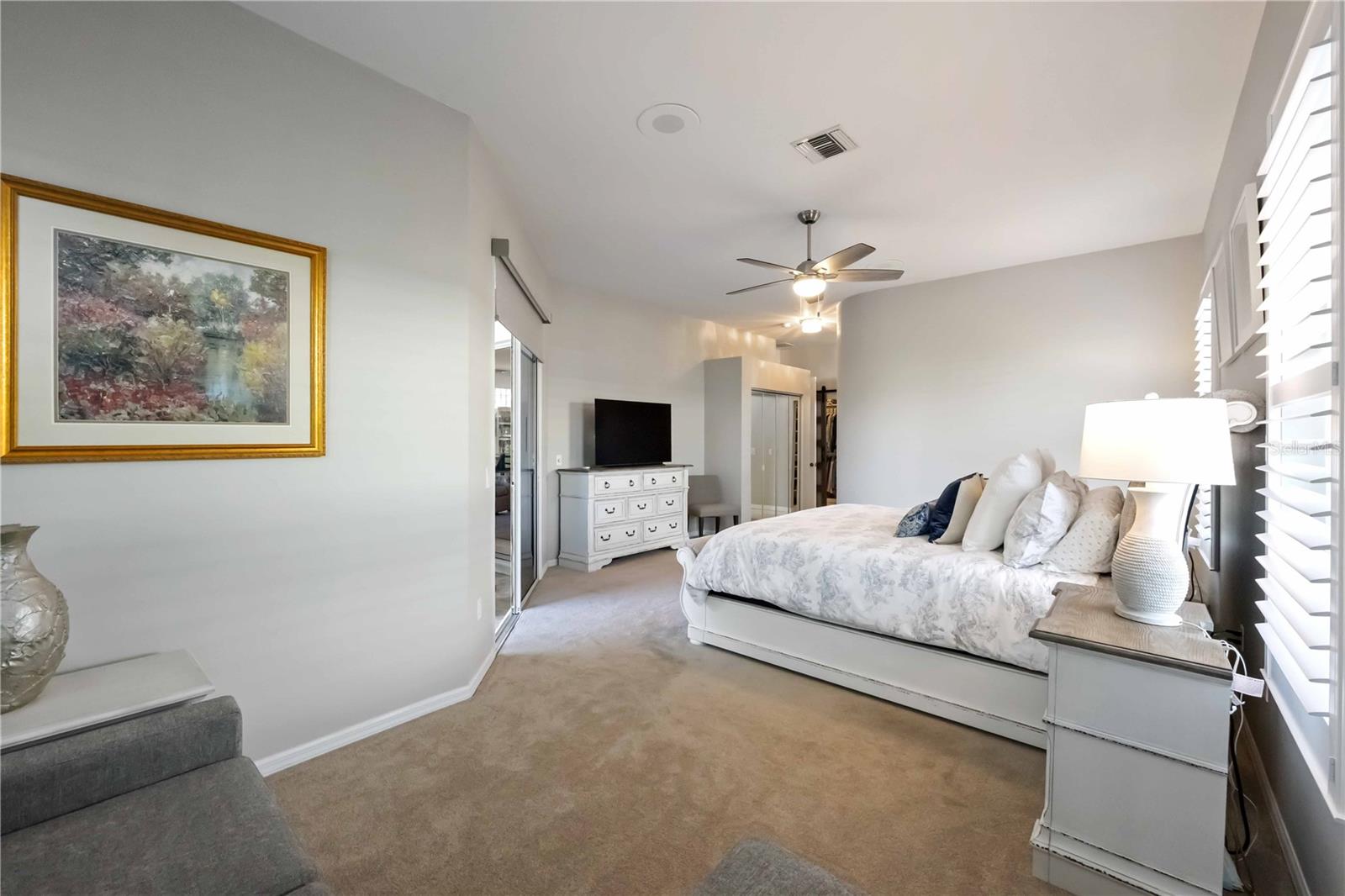 Listing photo id 40 for 534 Cheval Drive