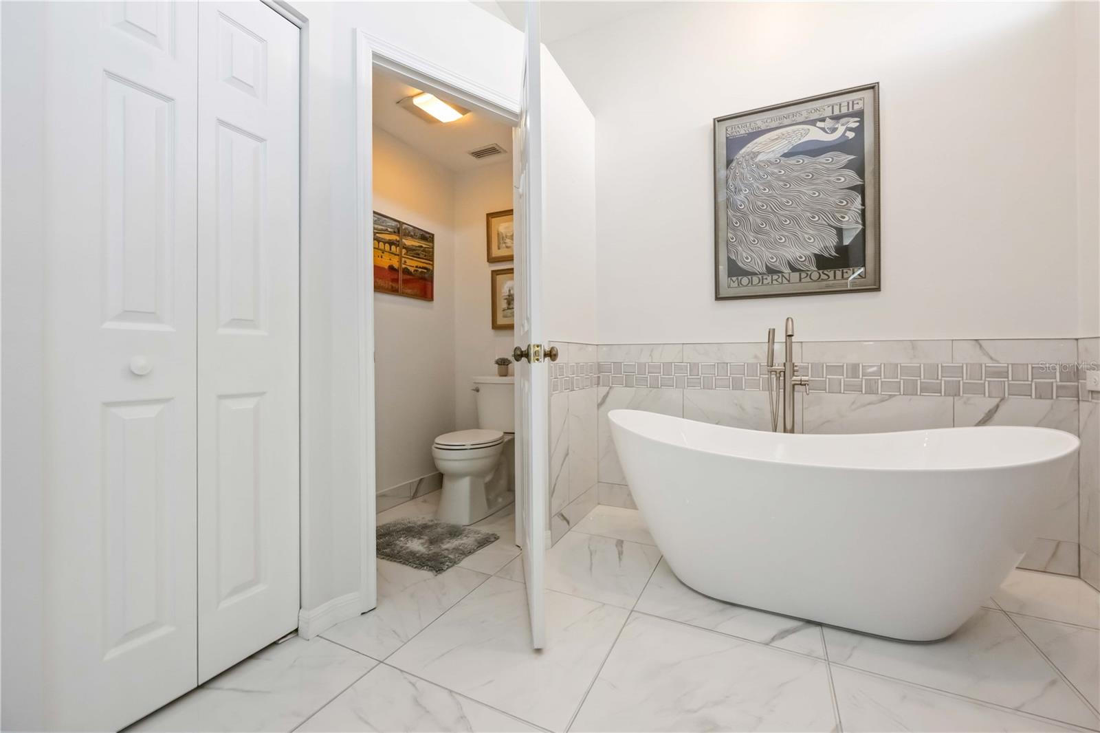 Listing photo id 45 for 534 Cheval Drive