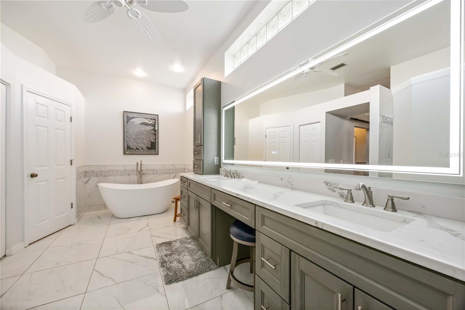 Listing photo id 48 for 534 Cheval Drive