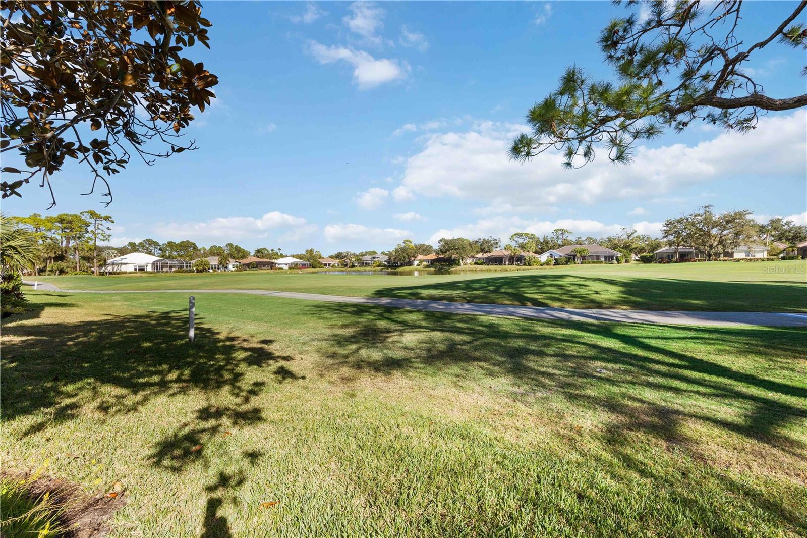 Listing photo id 60 for 534 Cheval Drive