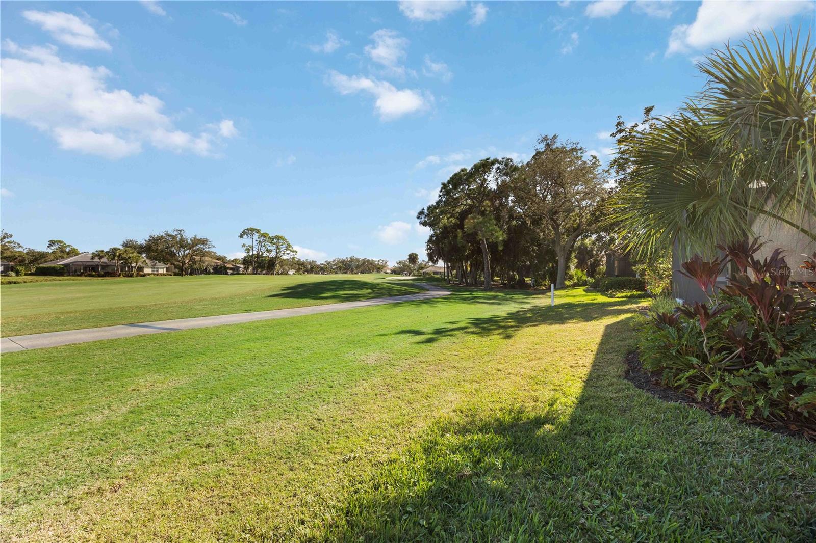 Listing photo id 63 for 534 Cheval Drive