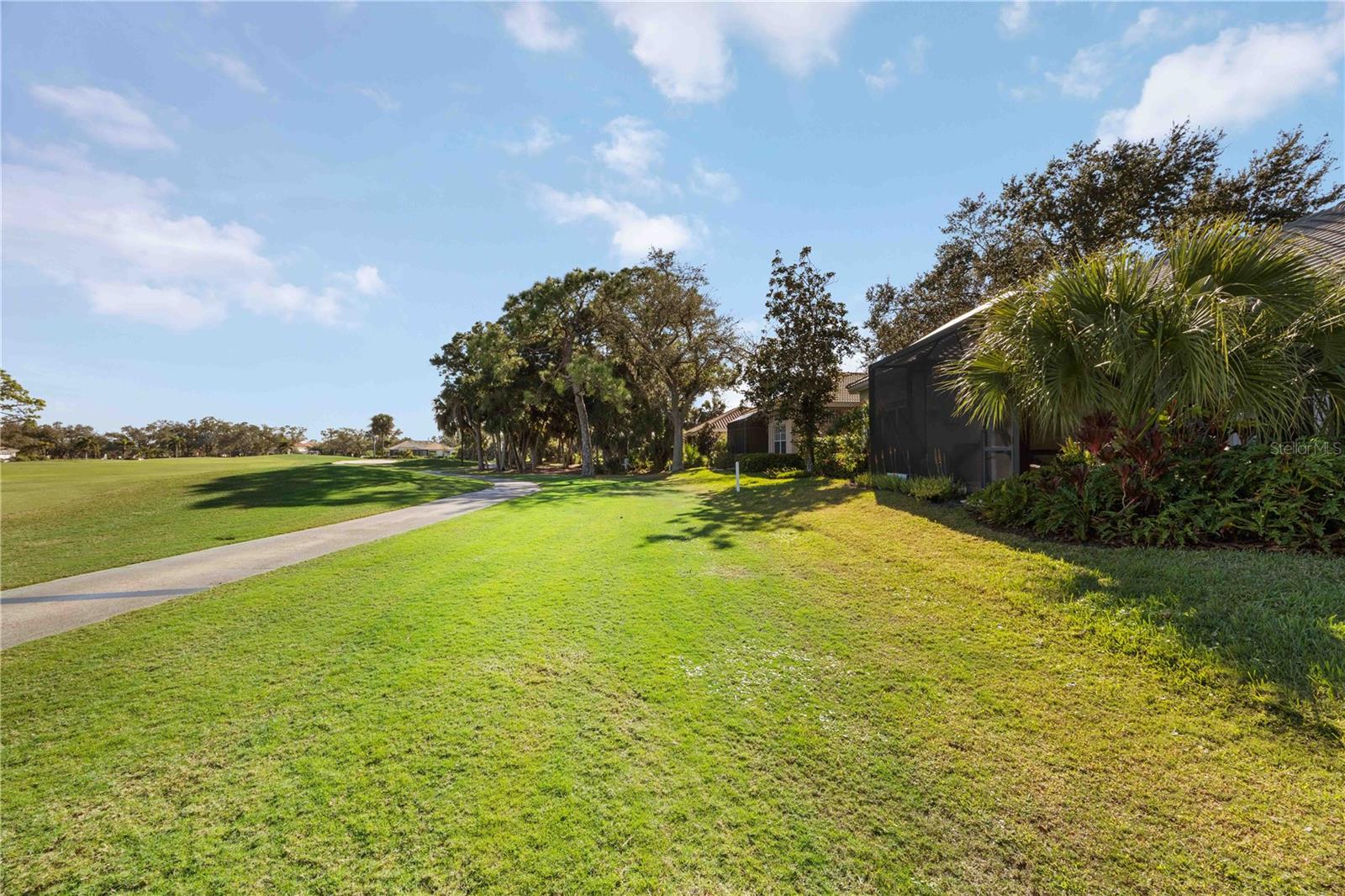 Listing photo id 64 for 534 Cheval Drive