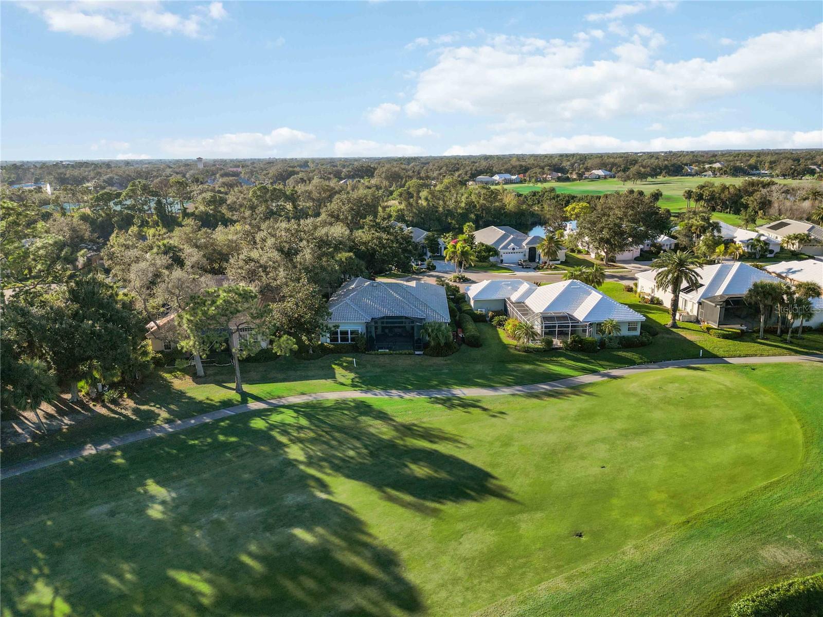 Listing photo id 74 for 534 Cheval Drive