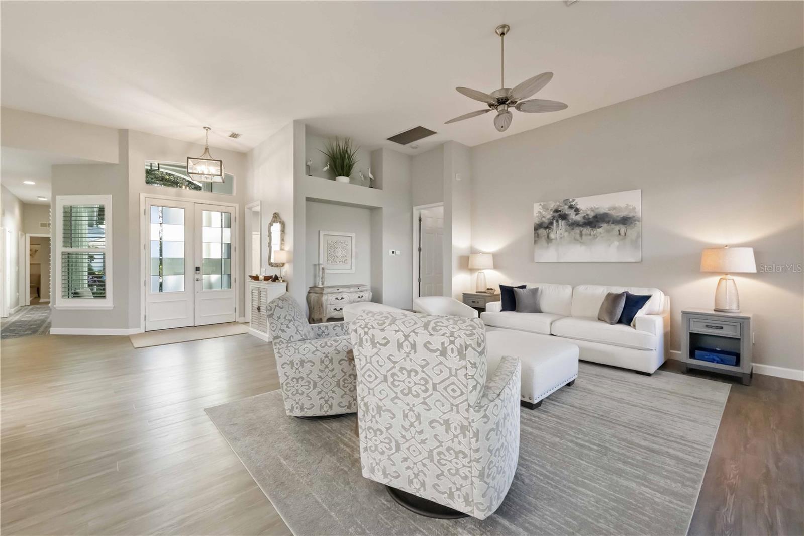 Listing photo id 6 for 534 Cheval Drive