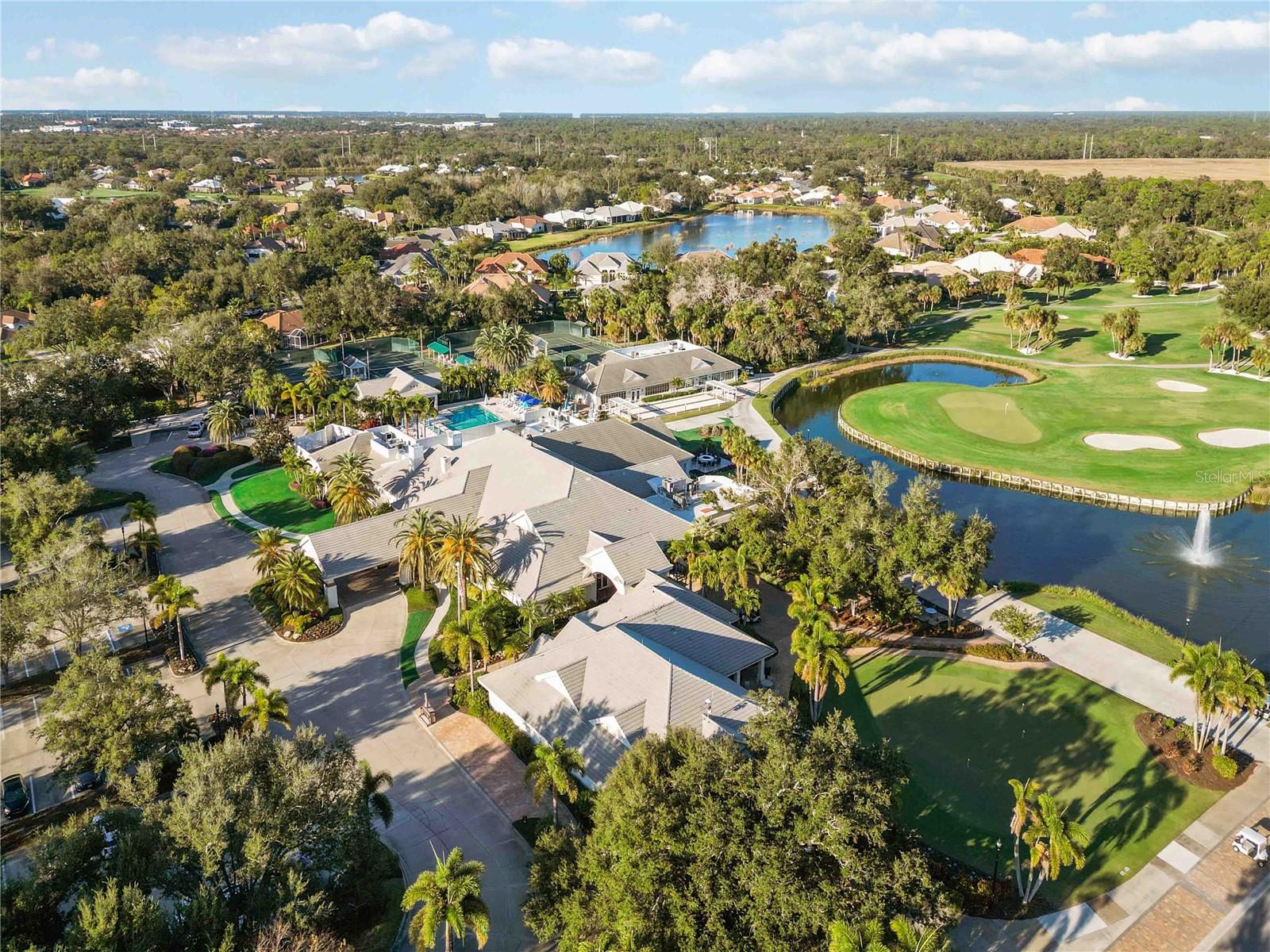 Listing photo id 84 for 534 Cheval Drive