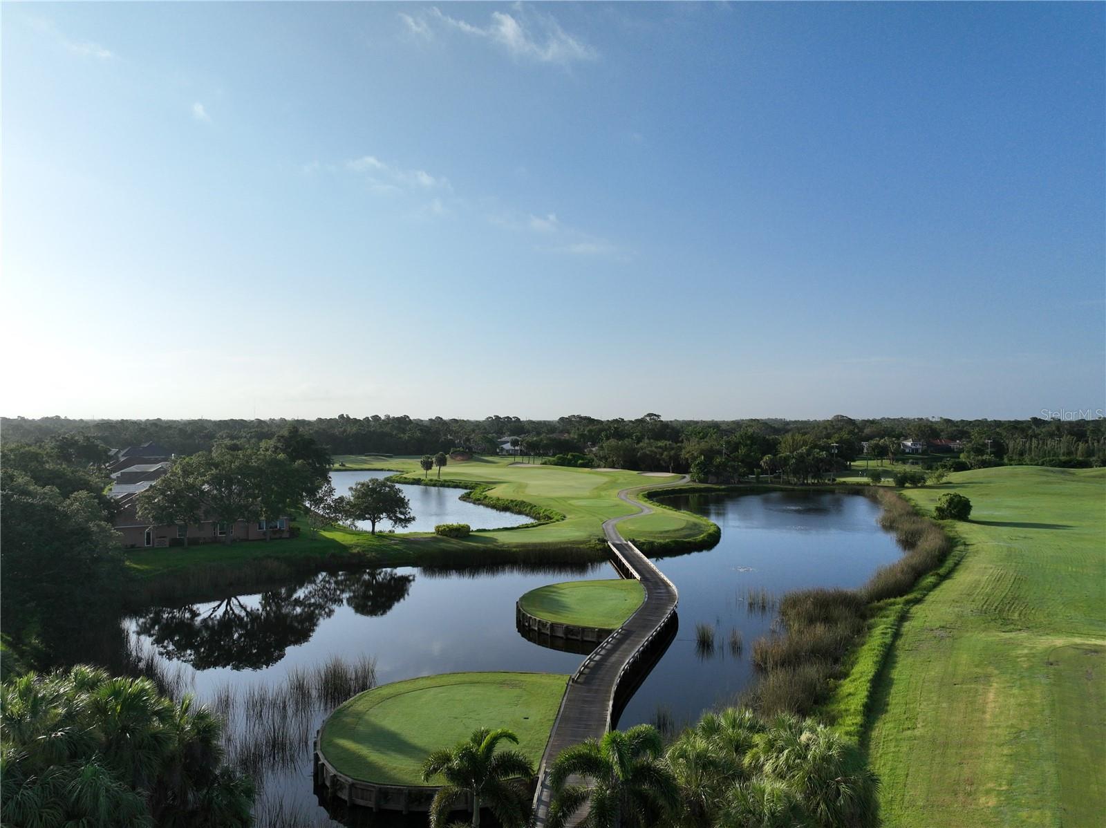 Listing photo id 90 for 534 Cheval Drive