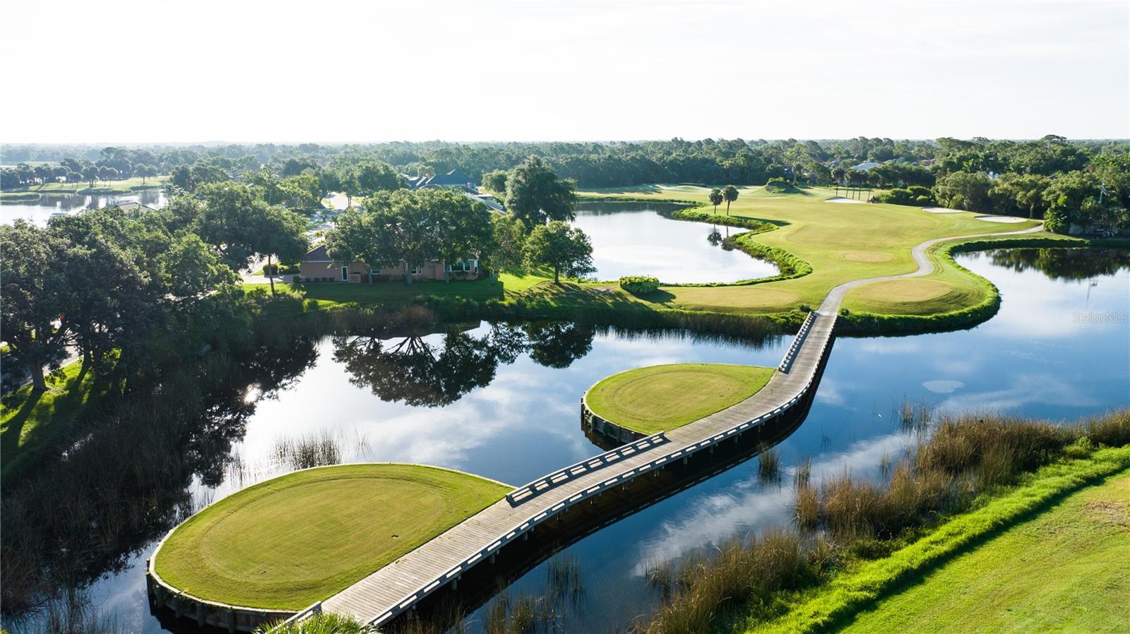 Listing photo id 93 for 534 Cheval Drive