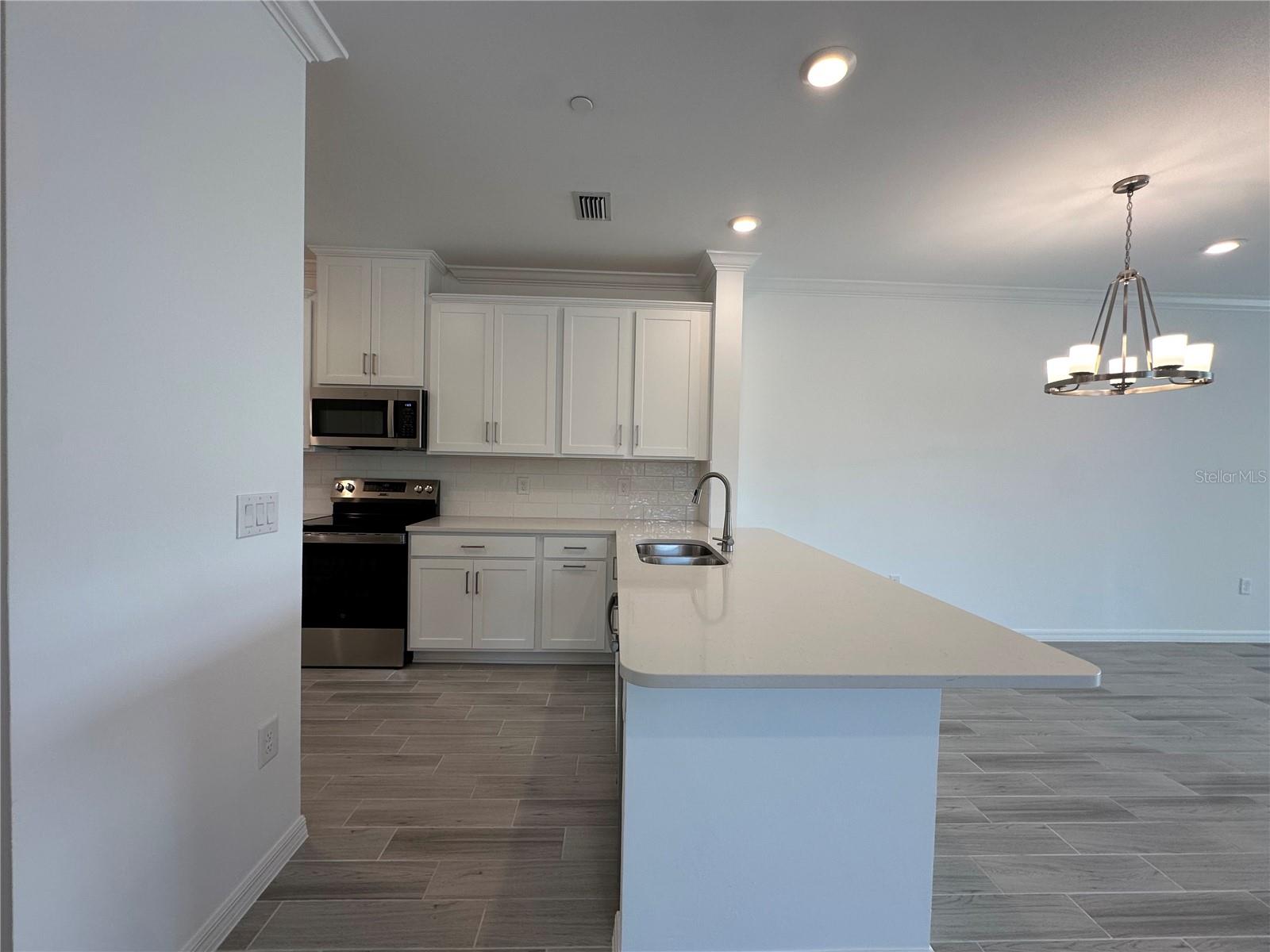 Image 10 of 44 For 23819 Collina Way 104