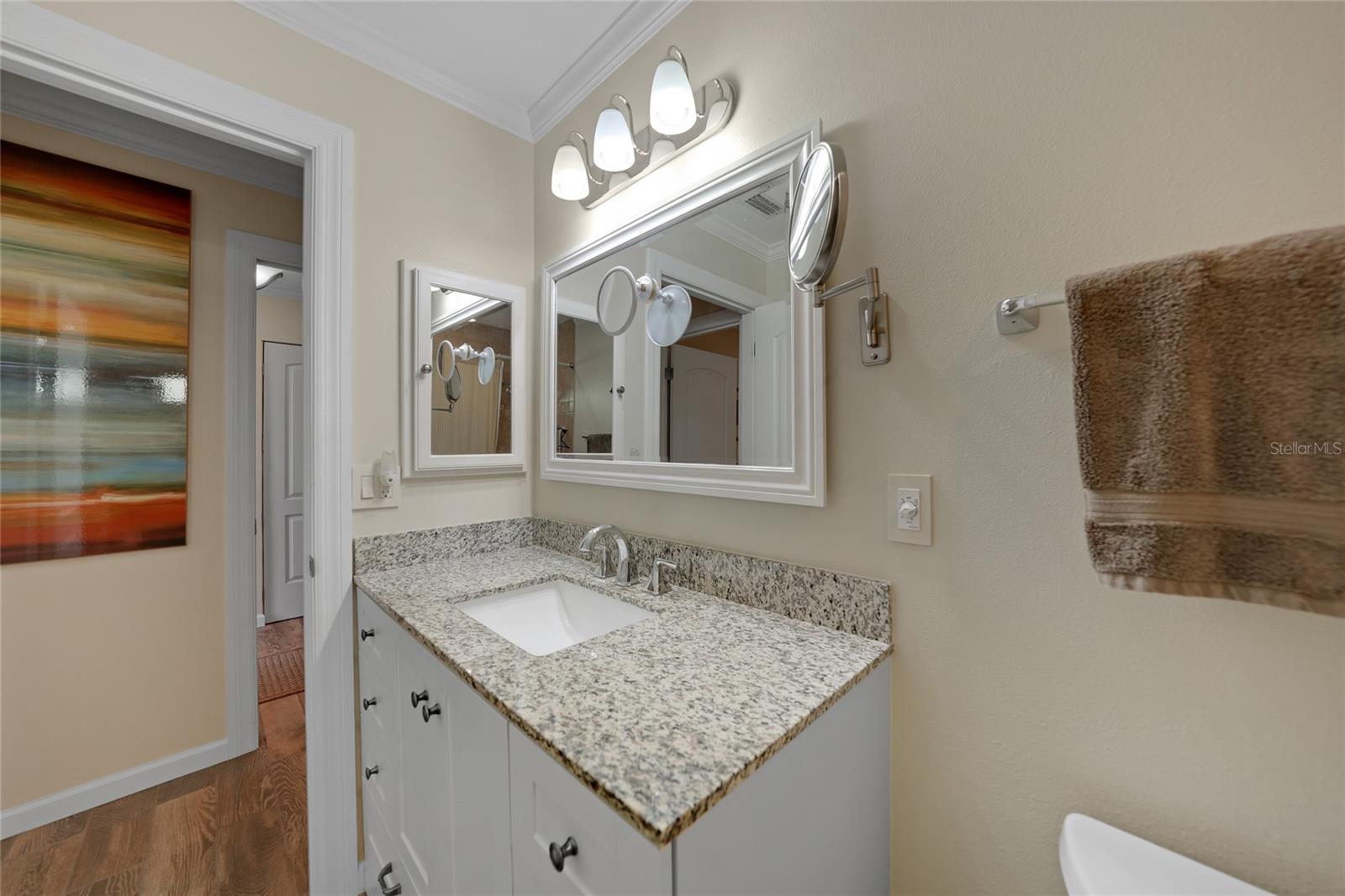 Image 25 of 75 For 643 Foxwood Boulevard 78