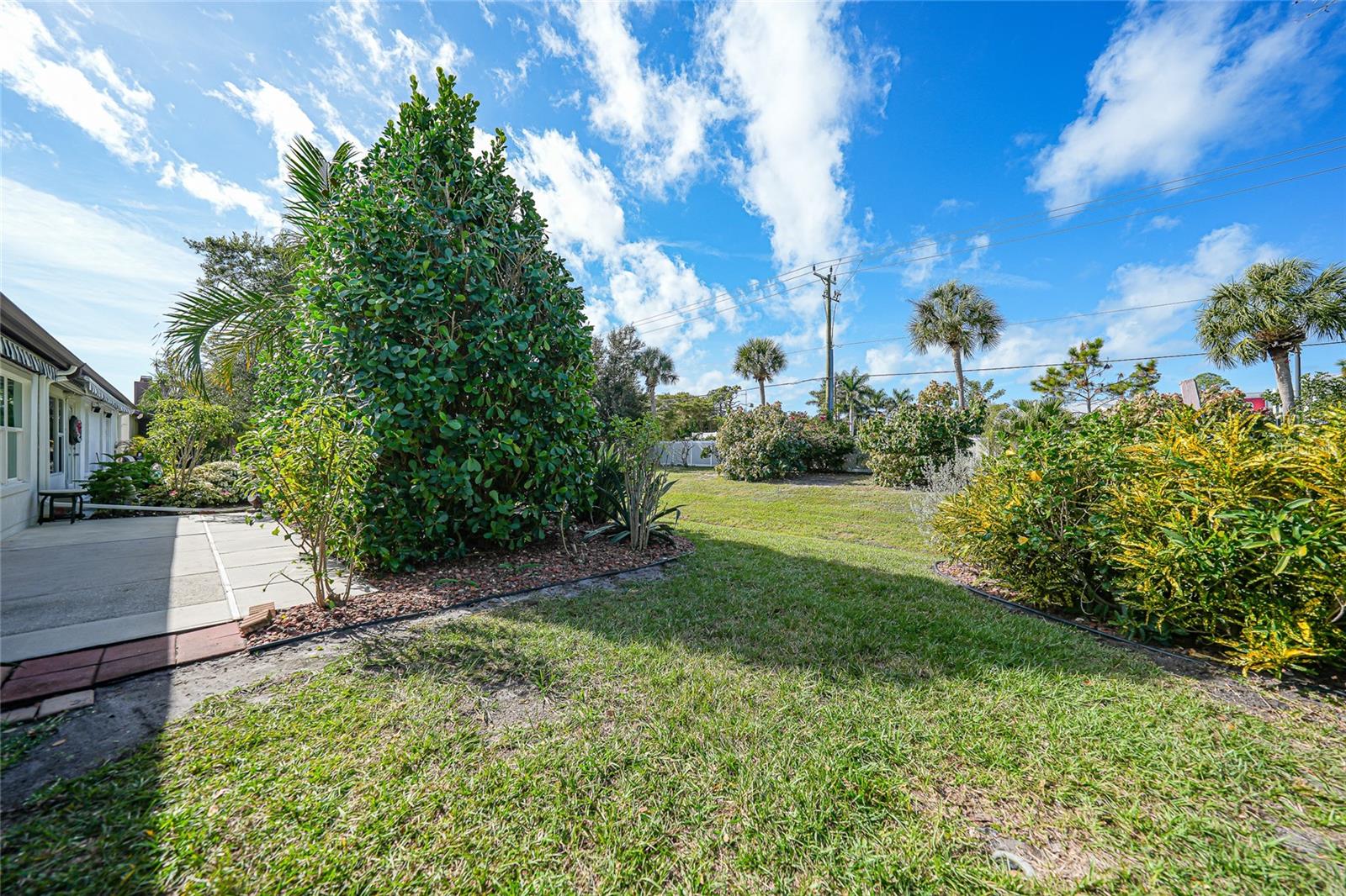 Image 29 of 75 For 643 Foxwood Boulevard 78