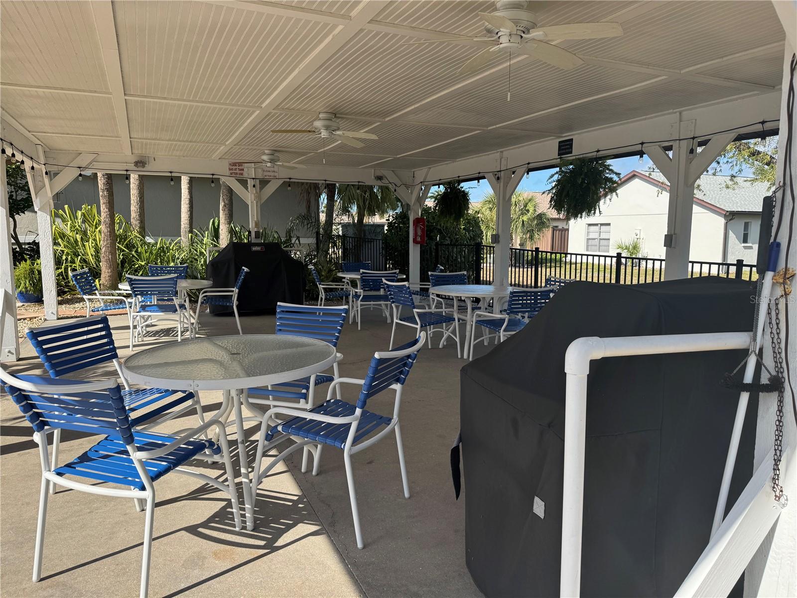 Image 59 of 75 For 643 Foxwood Boulevard 78