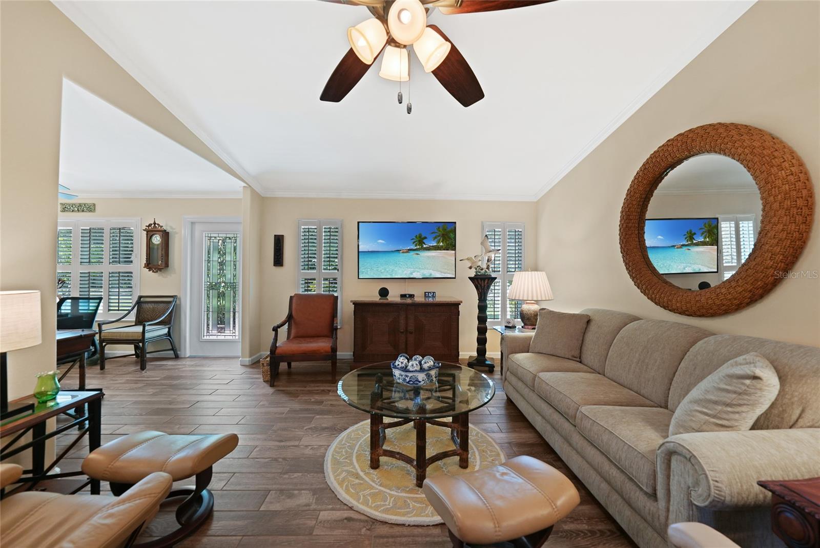 Image 6 of 75 For 643 Foxwood Boulevard 78