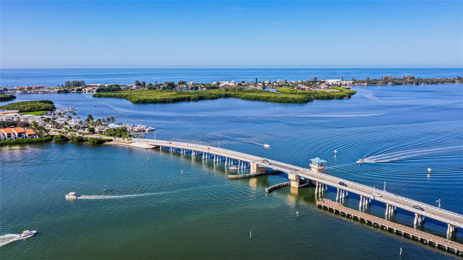 Image 69 of 75 For 643 Foxwood Boulevard 78