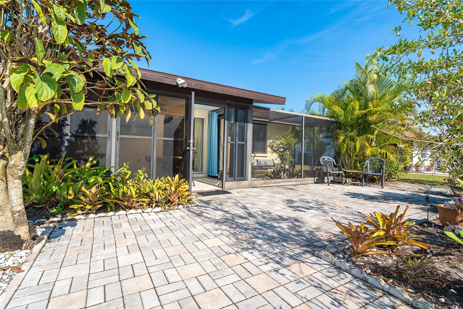 Image 18 of 37 For 213 High Point Drive 213b