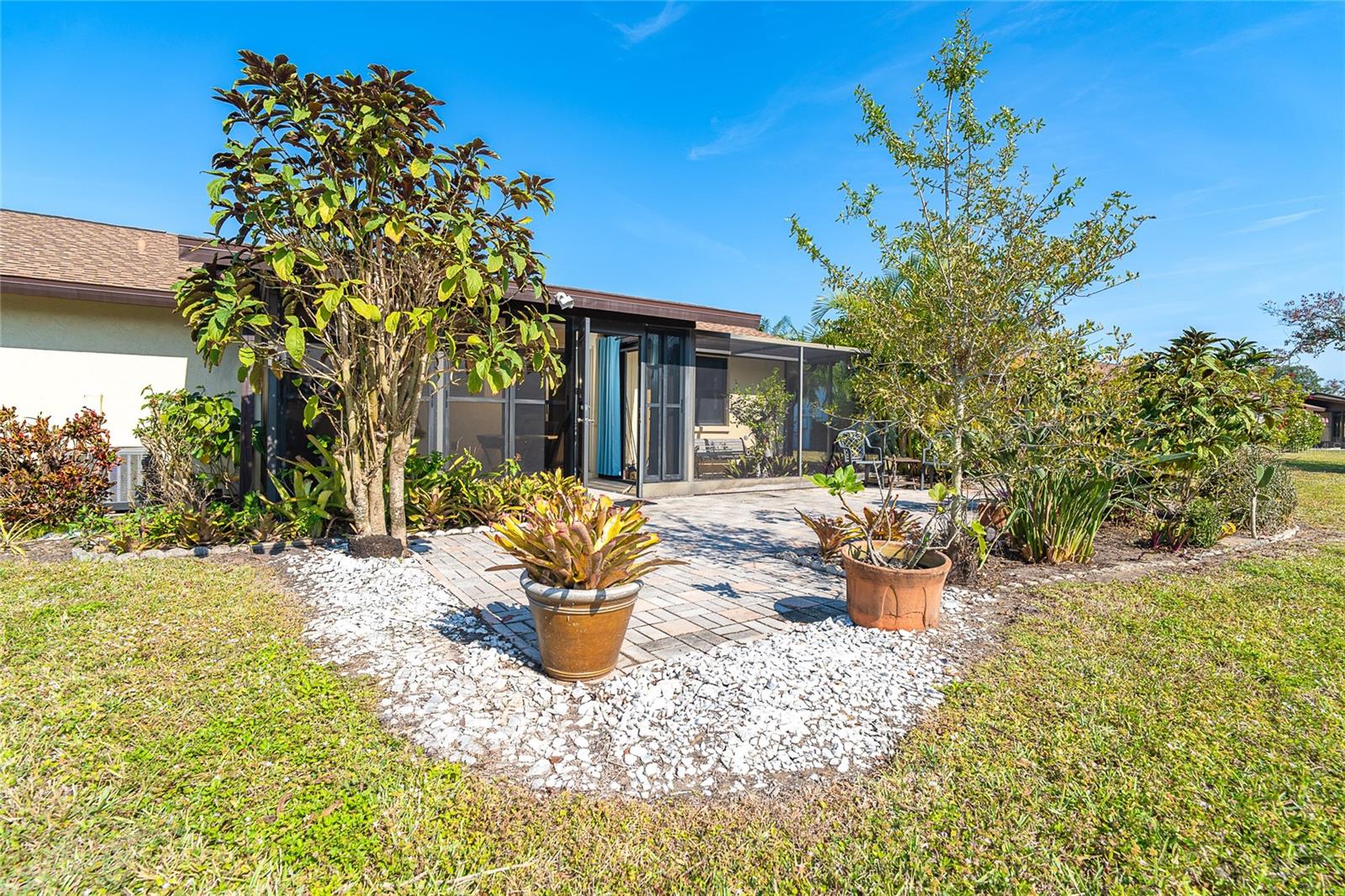 Image 19 of 37 For 213 High Point Drive 213b