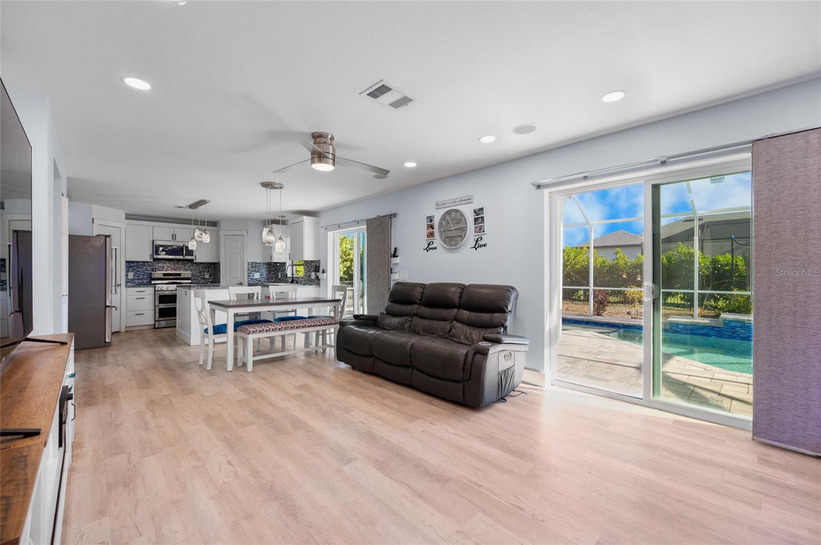 Image 14 of 68 For 9285 Galaxie Circle