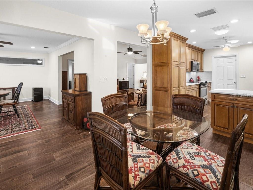 Image 15 of 47 For 299 Forest Springs Court