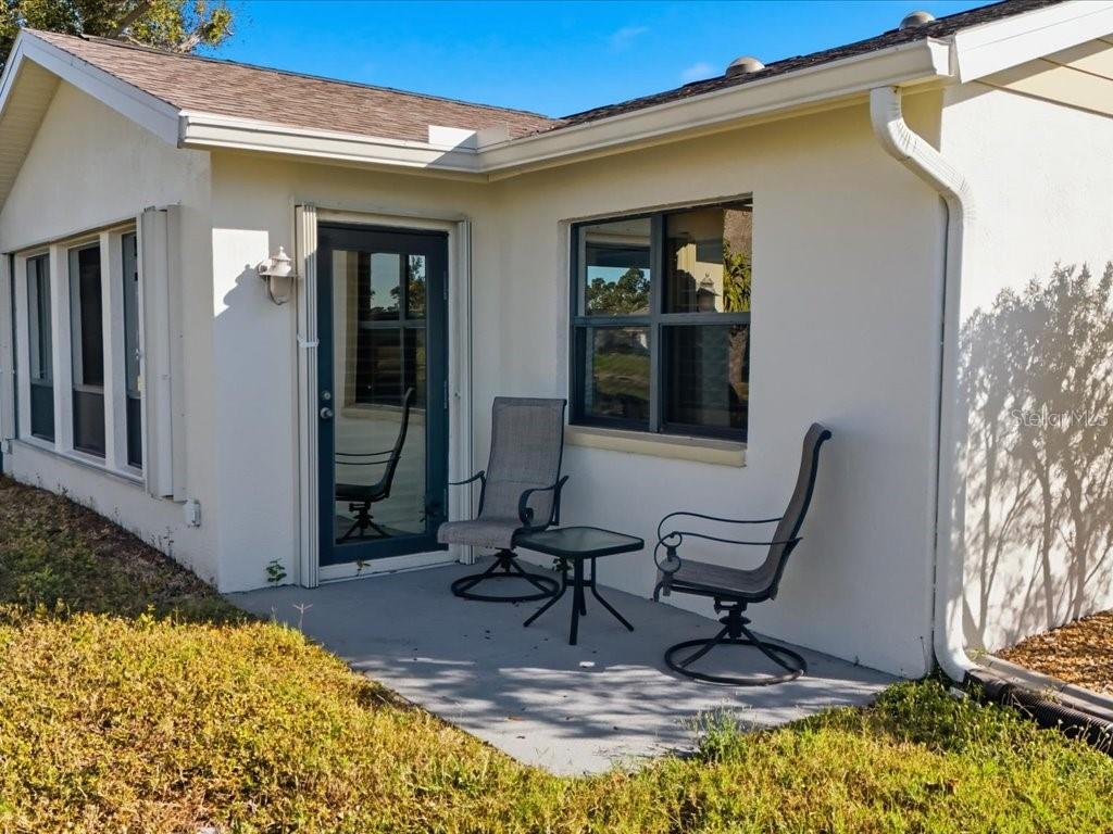 Image 18 of 47 For 299 Forest Springs Court