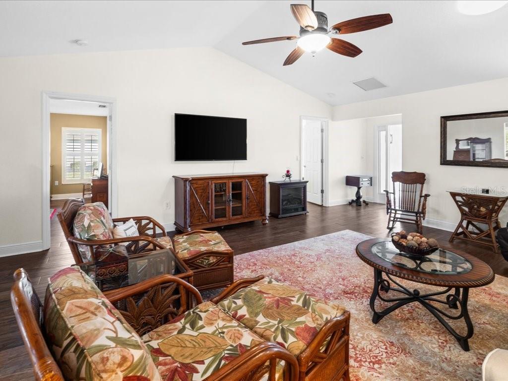 Image 7 of 47 For 299 Forest Springs Court