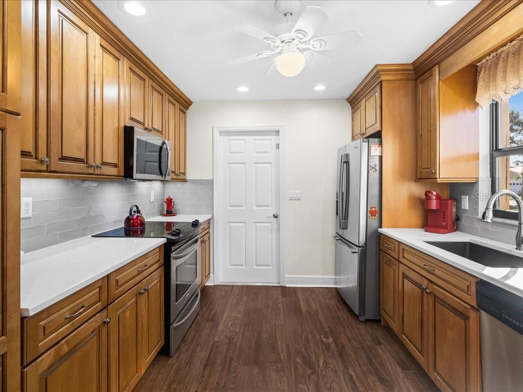 Image 9 of 47 For 299 Forest Springs Court