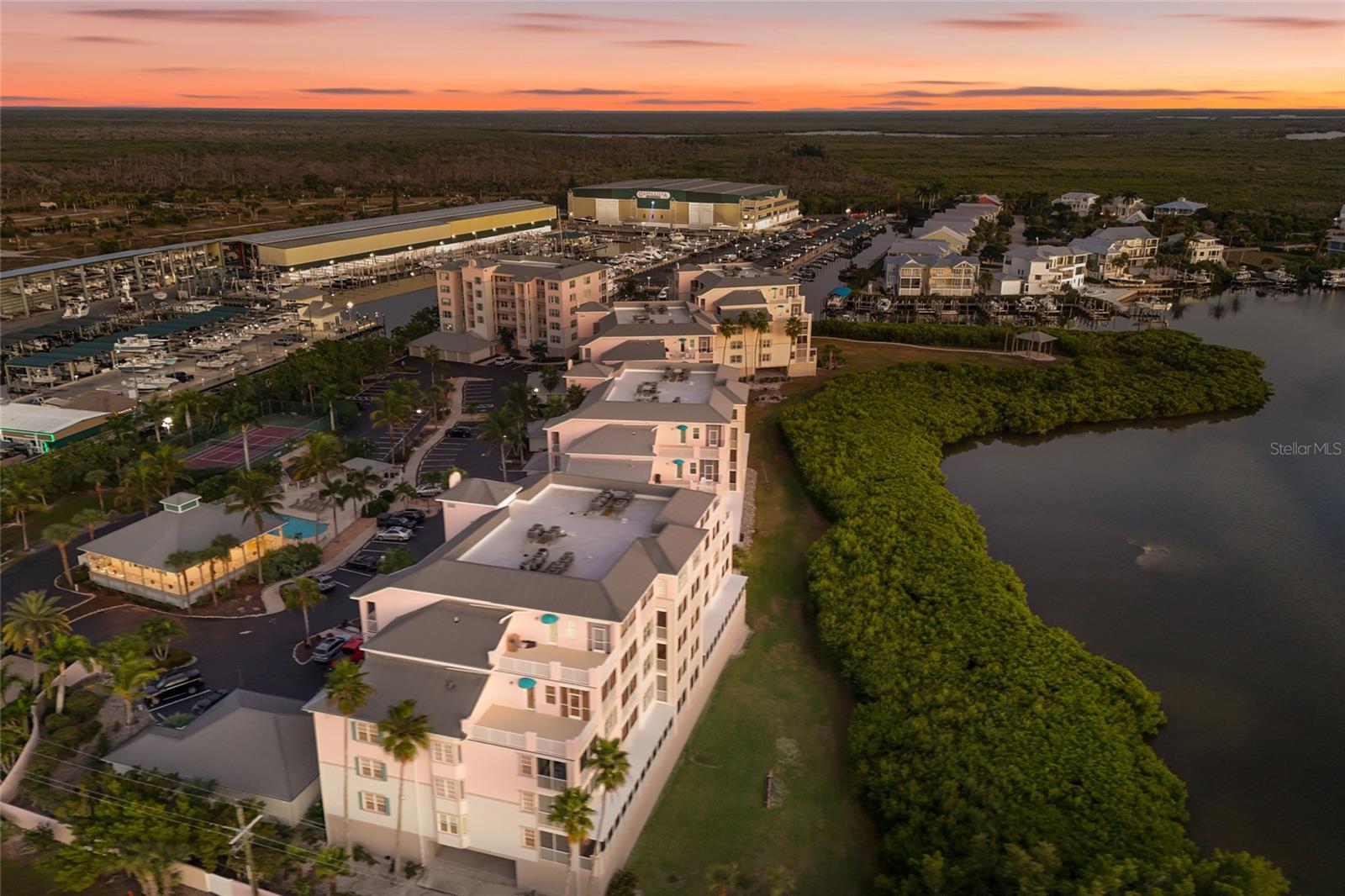 Image 34 of 87 For 13113 Gasparilla Road 503