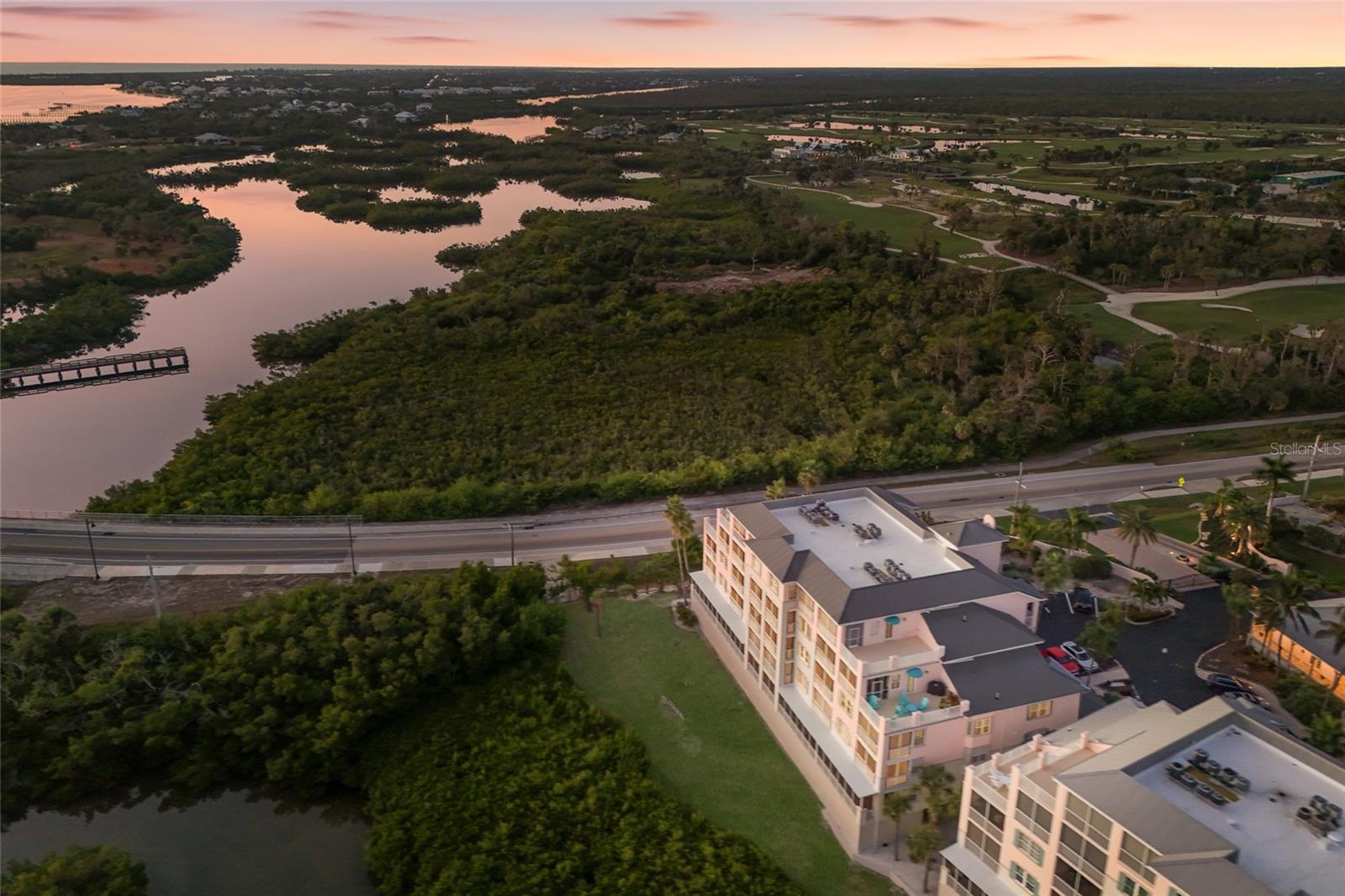 Image 36 of 87 For 13113 Gasparilla Road 503