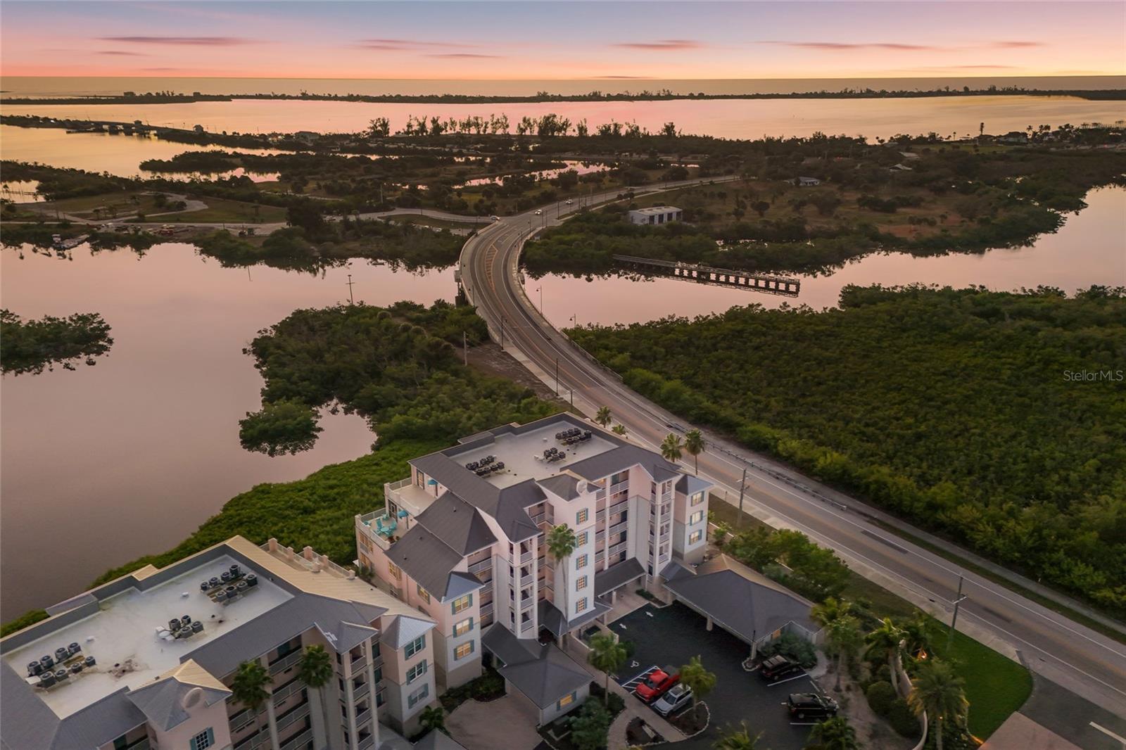 Image 37 of 87 For 13113 Gasparilla Road 503