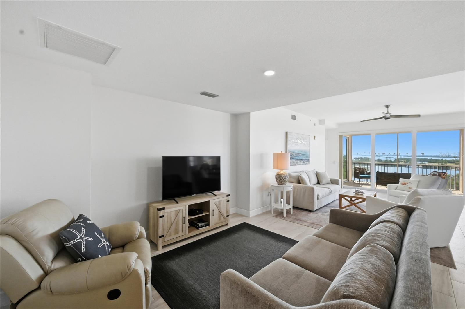 Image 55 of 87 For 13113 Gasparilla Road 503