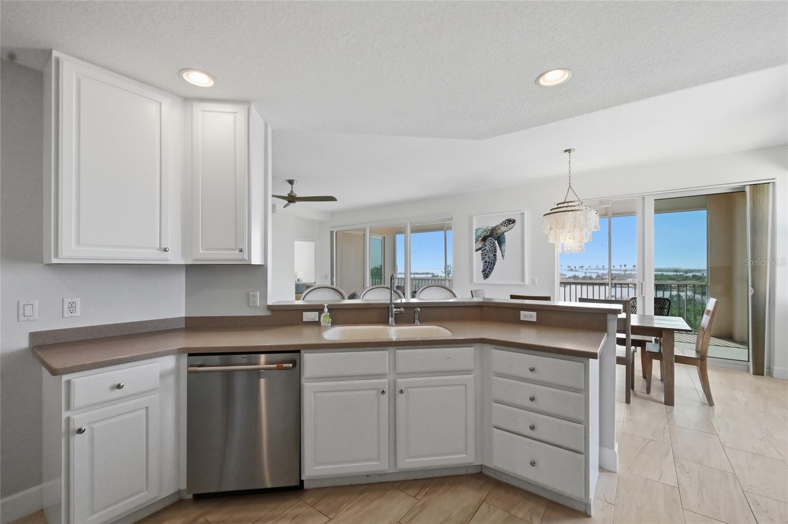 Image 72 of 87 For 13113 Gasparilla Road 503