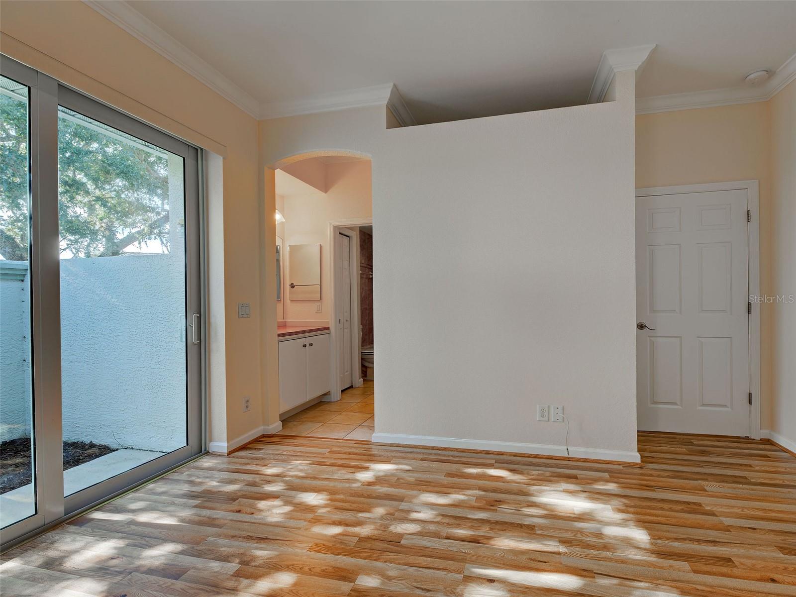 Image 37 of 67 For 45 Tee View Road