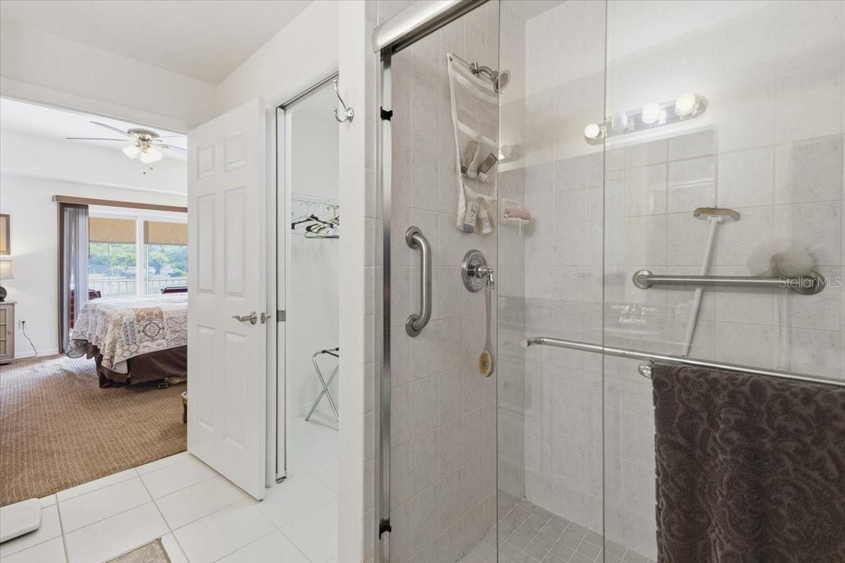 Image 29 of 49 For 102 Natures Way  2101