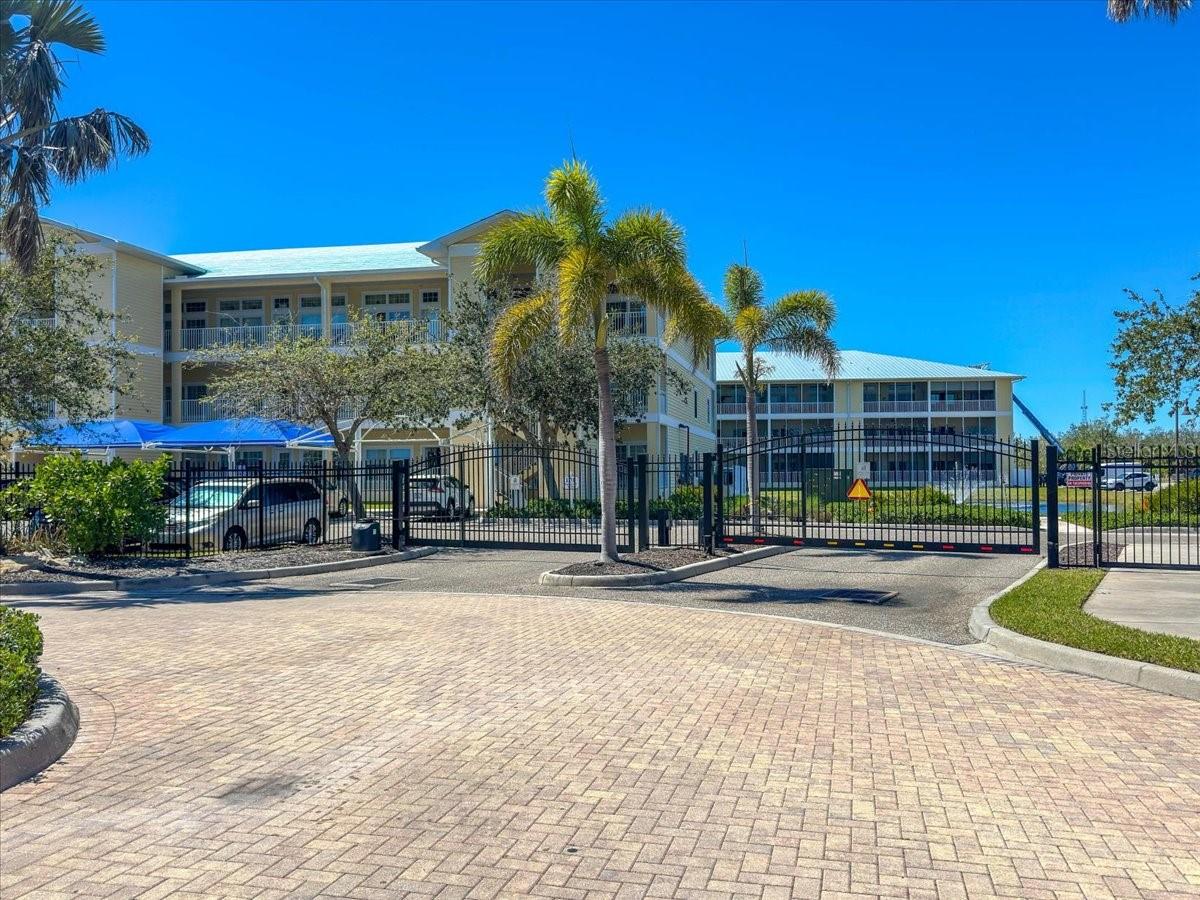 Image 47 of 49 For 102 Natures Way  2101