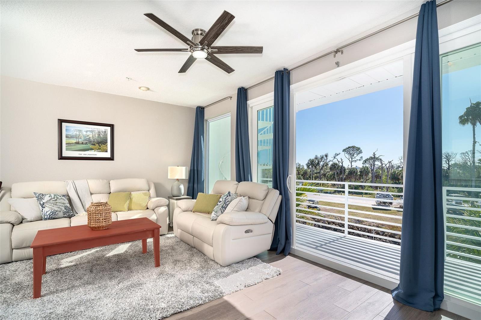 Image 19 of 55 For 8226 Harborside Circle