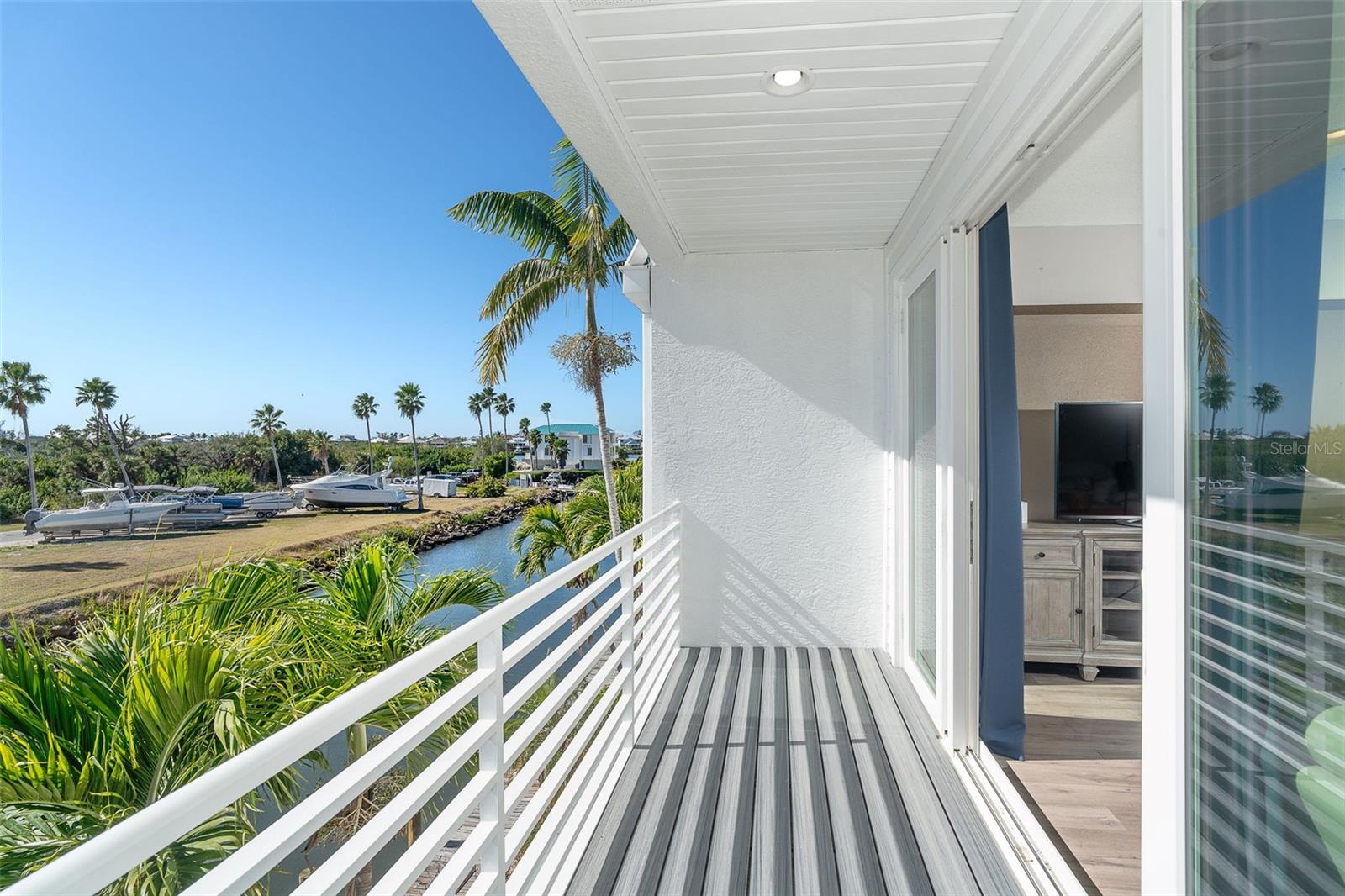 Image 20 of 55 For 8226 Harborside Circle