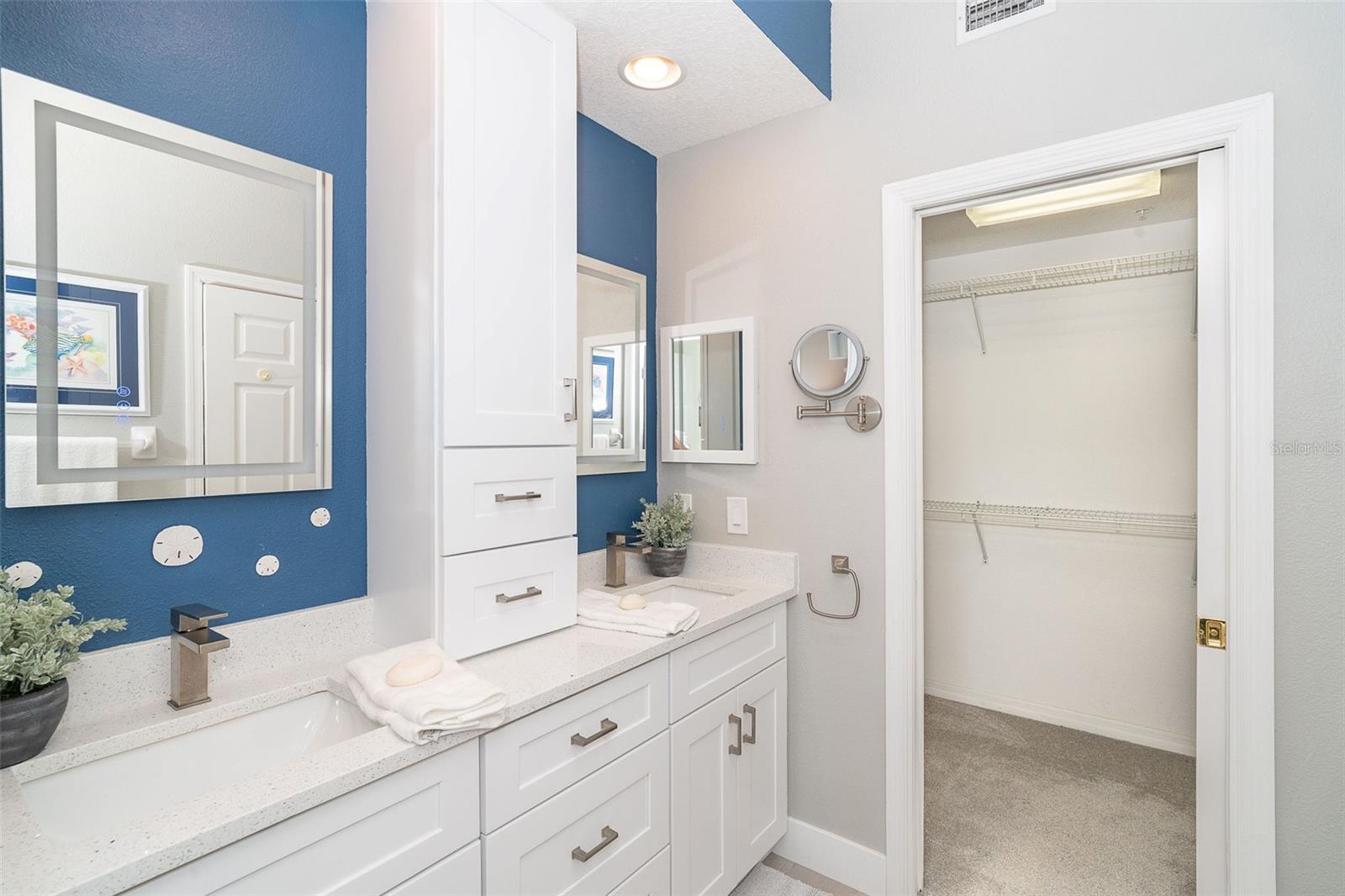 Image 28 of 55 For 8226 Harborside Circle