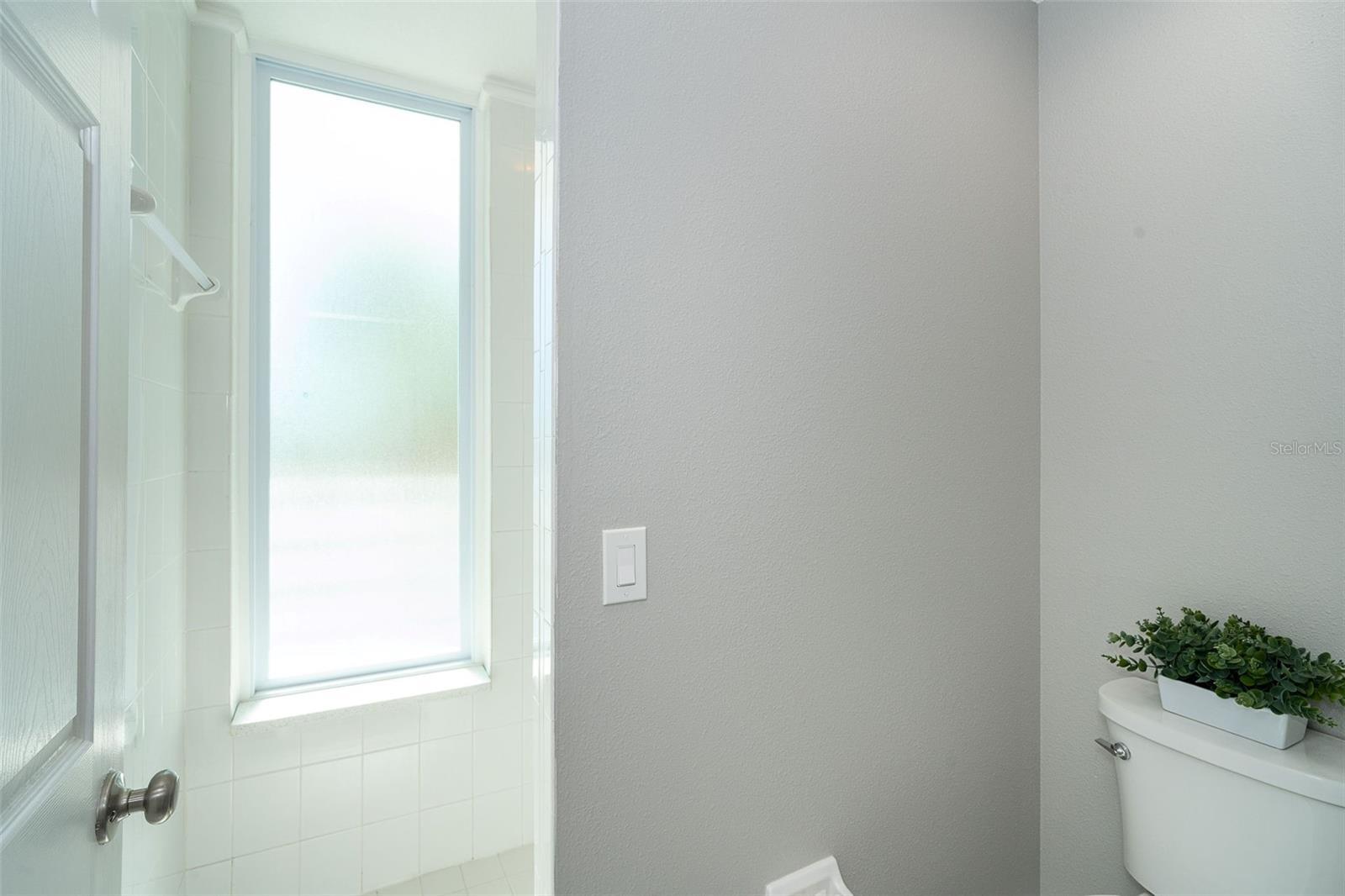 Image 30 of 55 For 8226 Harborside Circle