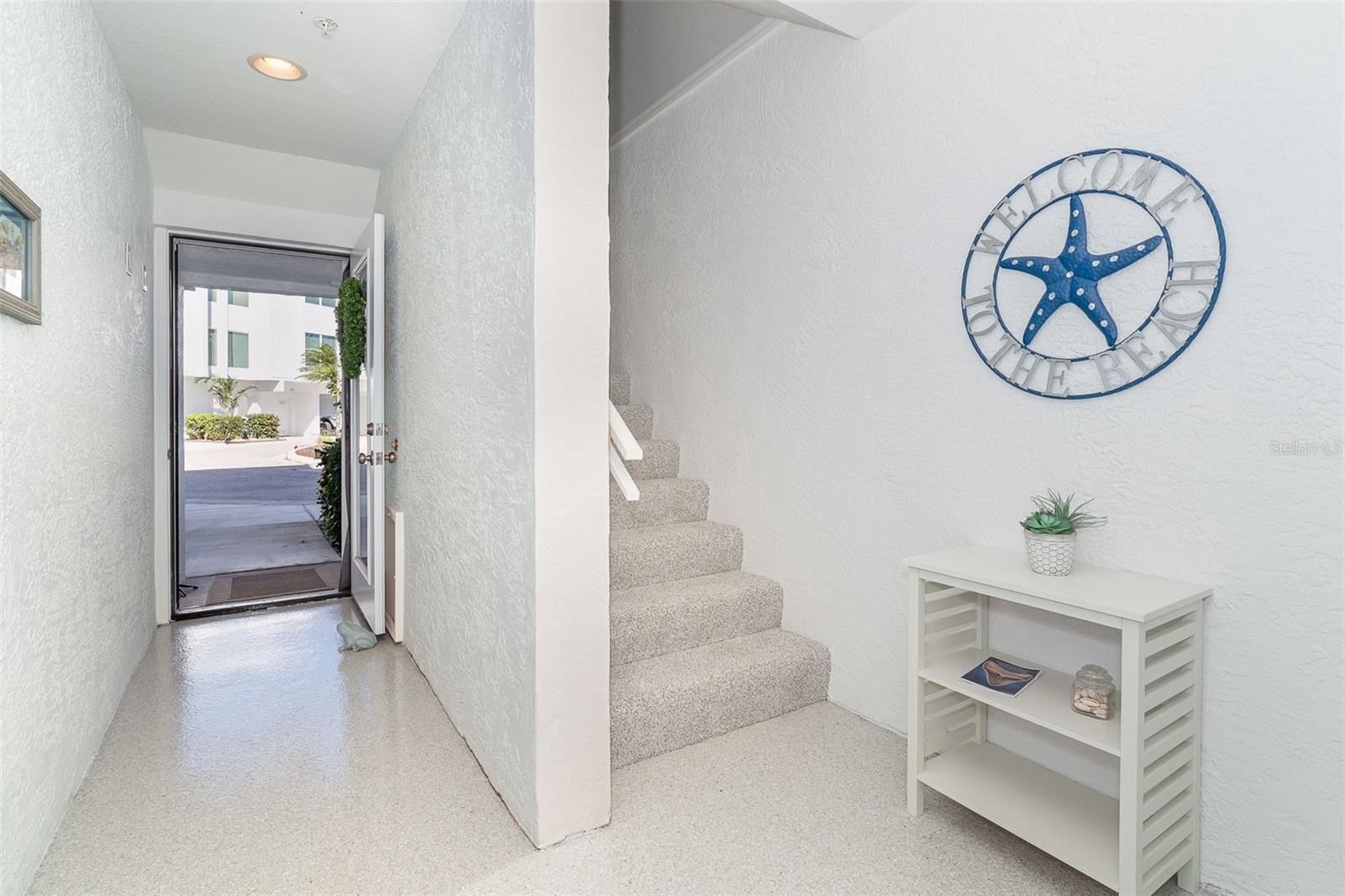 Image 5 of 55 For 8226 Harborside Circle