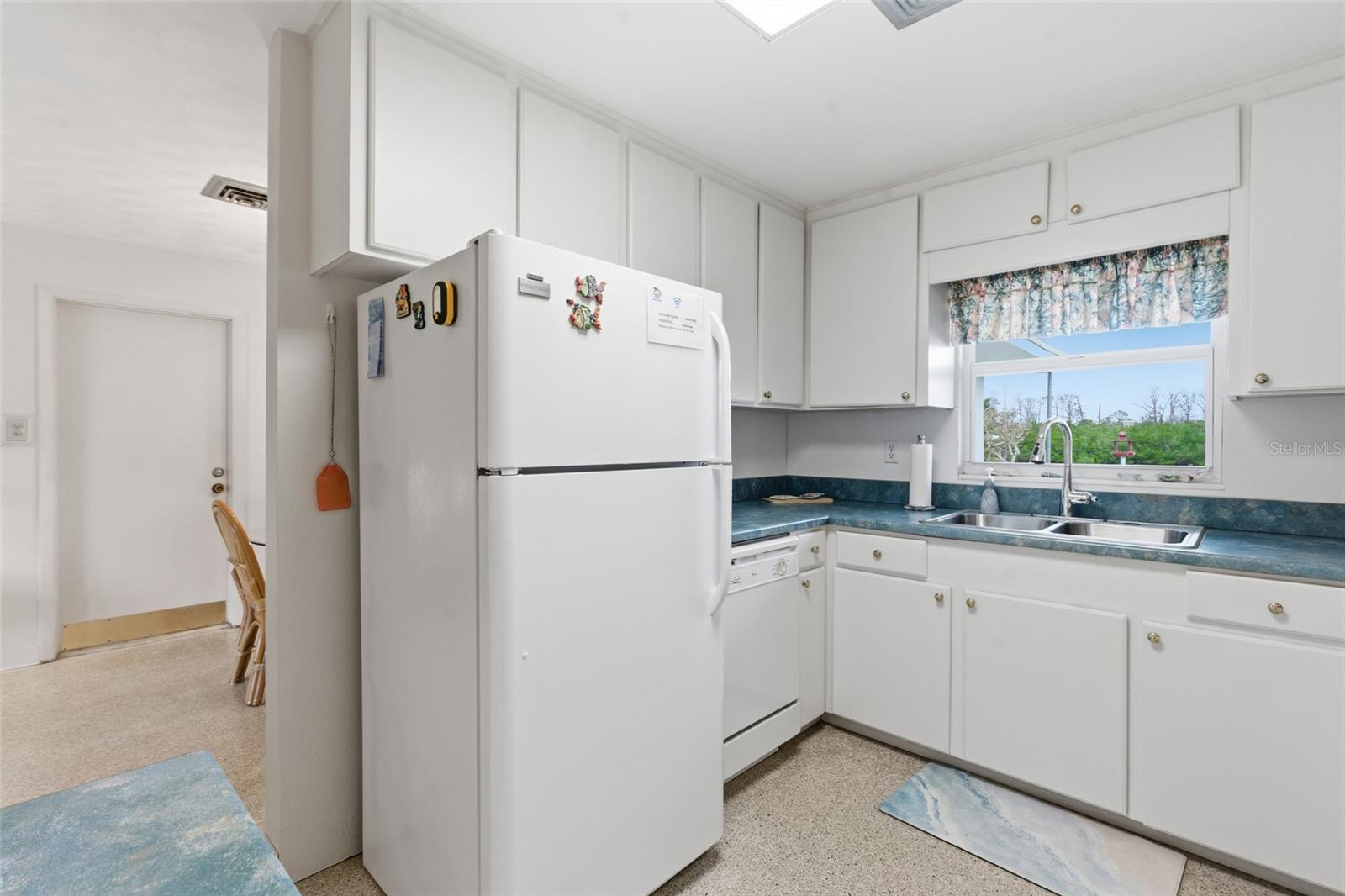 Image 14 of 48 For 2050 Oyster Creek Drive